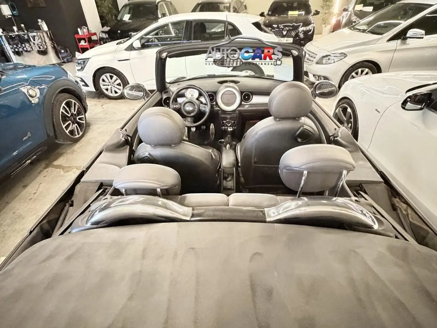 MINI Cooper Cabrio Marrón - 2