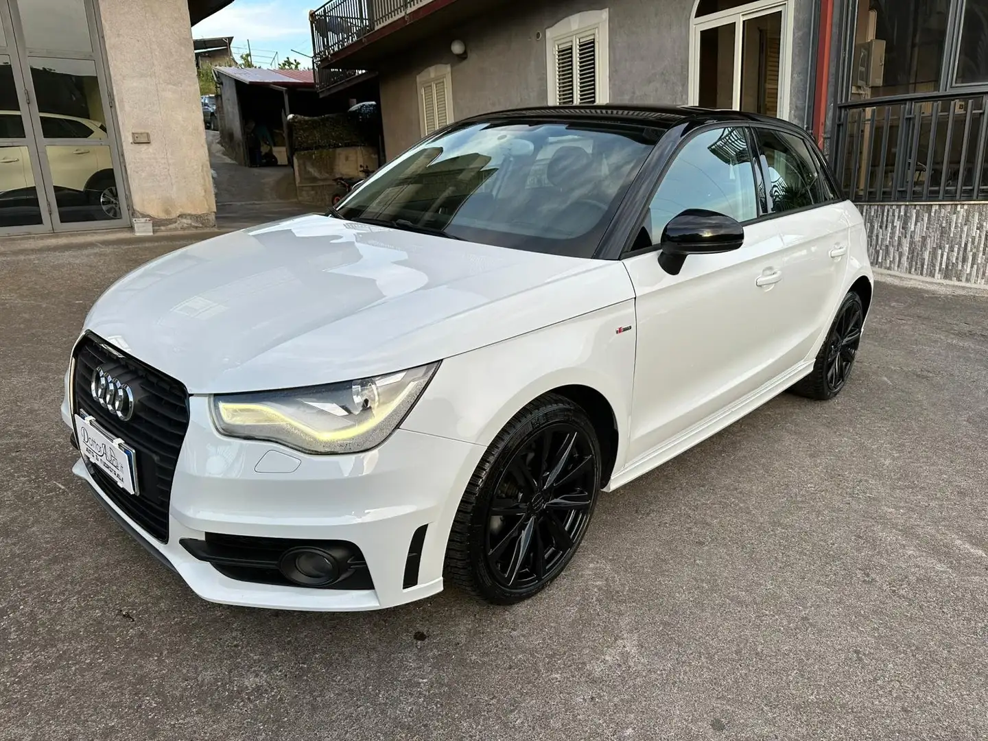 Audi A1 Sportback 1.6 tdi S Line Edition 90cv Blanc - 1