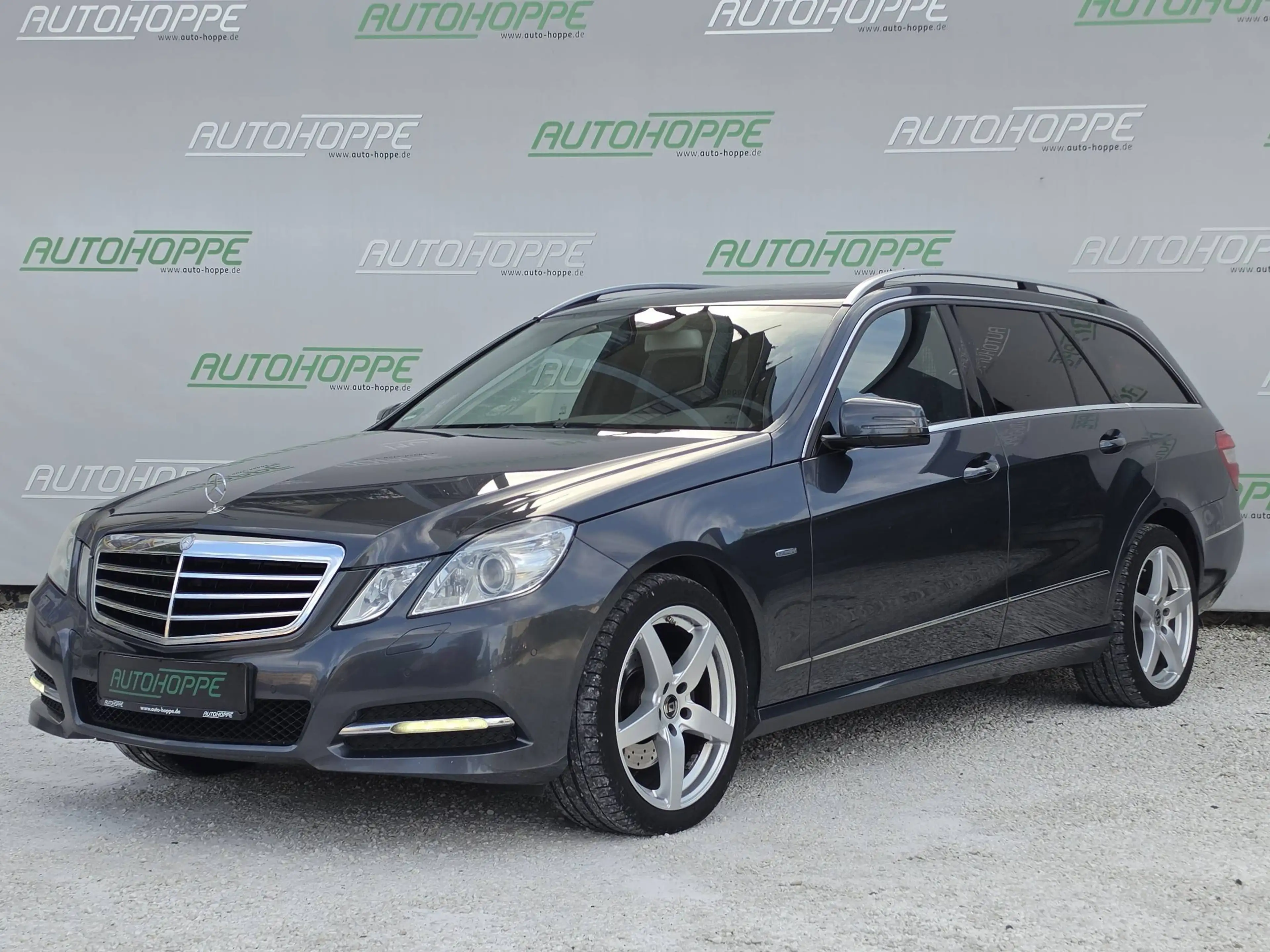Mercedes-Benz E 250 E 250 CDI 4Matic Avantgarde, AHK, Navi, Schiebedach, SHZ, 8 Räder...