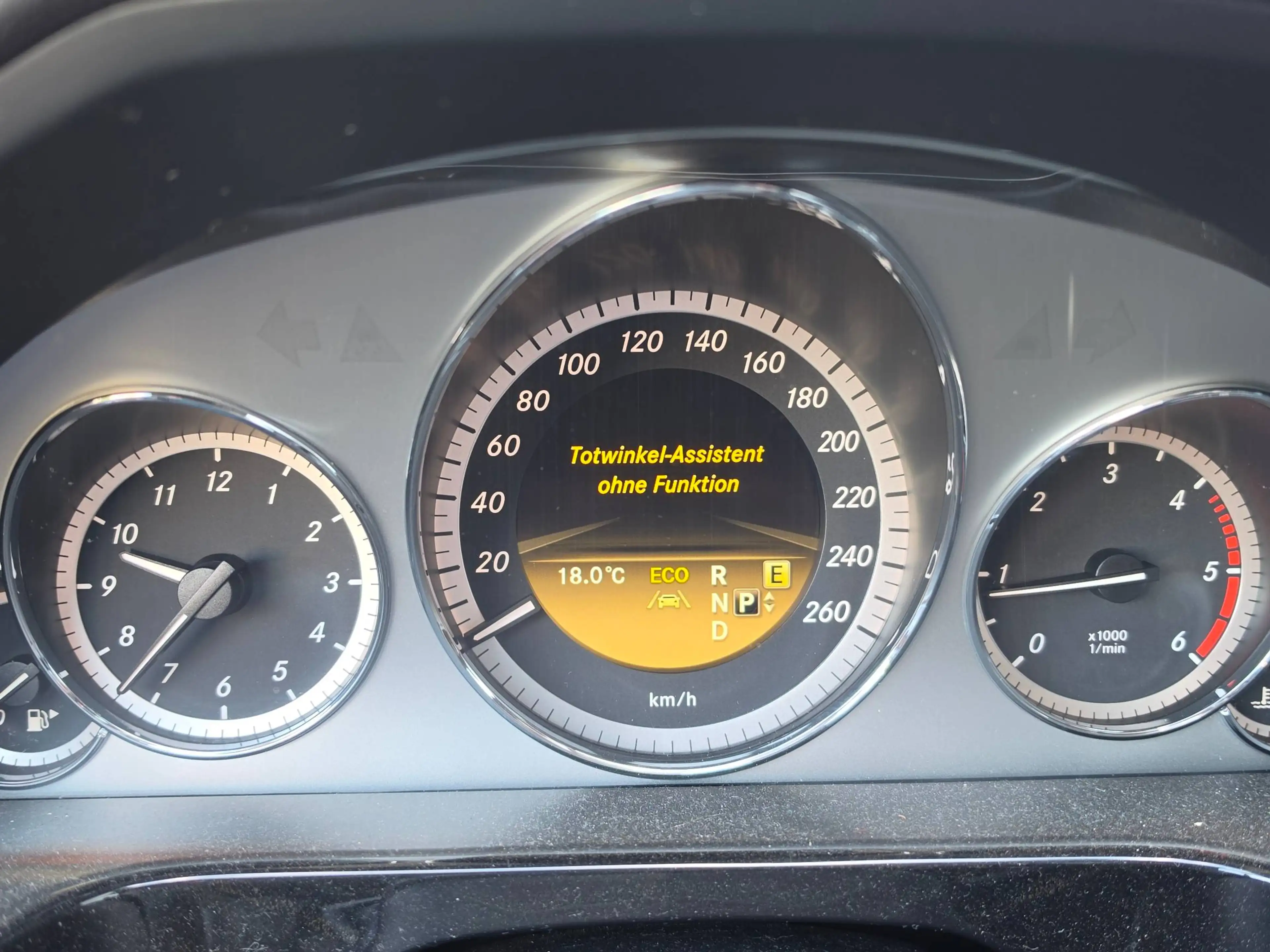 Mercedes-Benz E 250 E 250 CDI 4Matic Avantgarde, AHK, Navi, Schiebedach, SHZ, 8 Räder... — photo 14