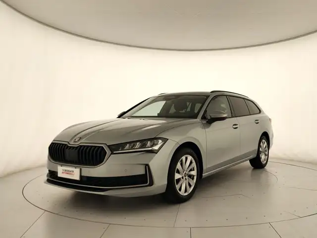 Skoda Superb IV 2024 Wagon Wagon 2.0 tdi Selection 150cv dsg