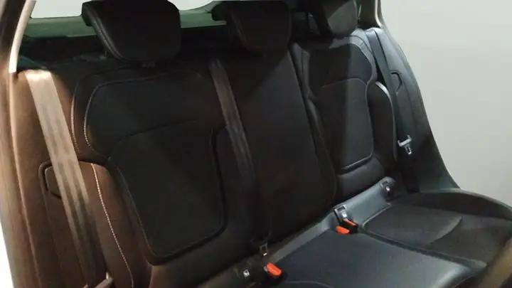 Renault Mégane 2022, foto 13