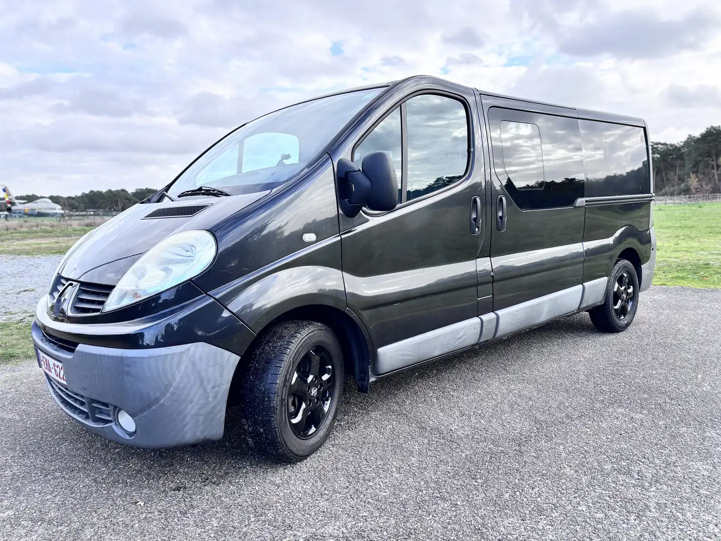 Renault Trafic Trafic 2.5 dCi FAP 150 L1H1 Komfort Noir - 1