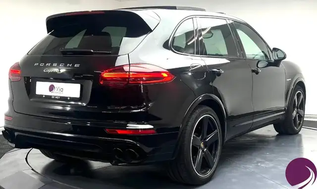 Porsche Cayenne view 5