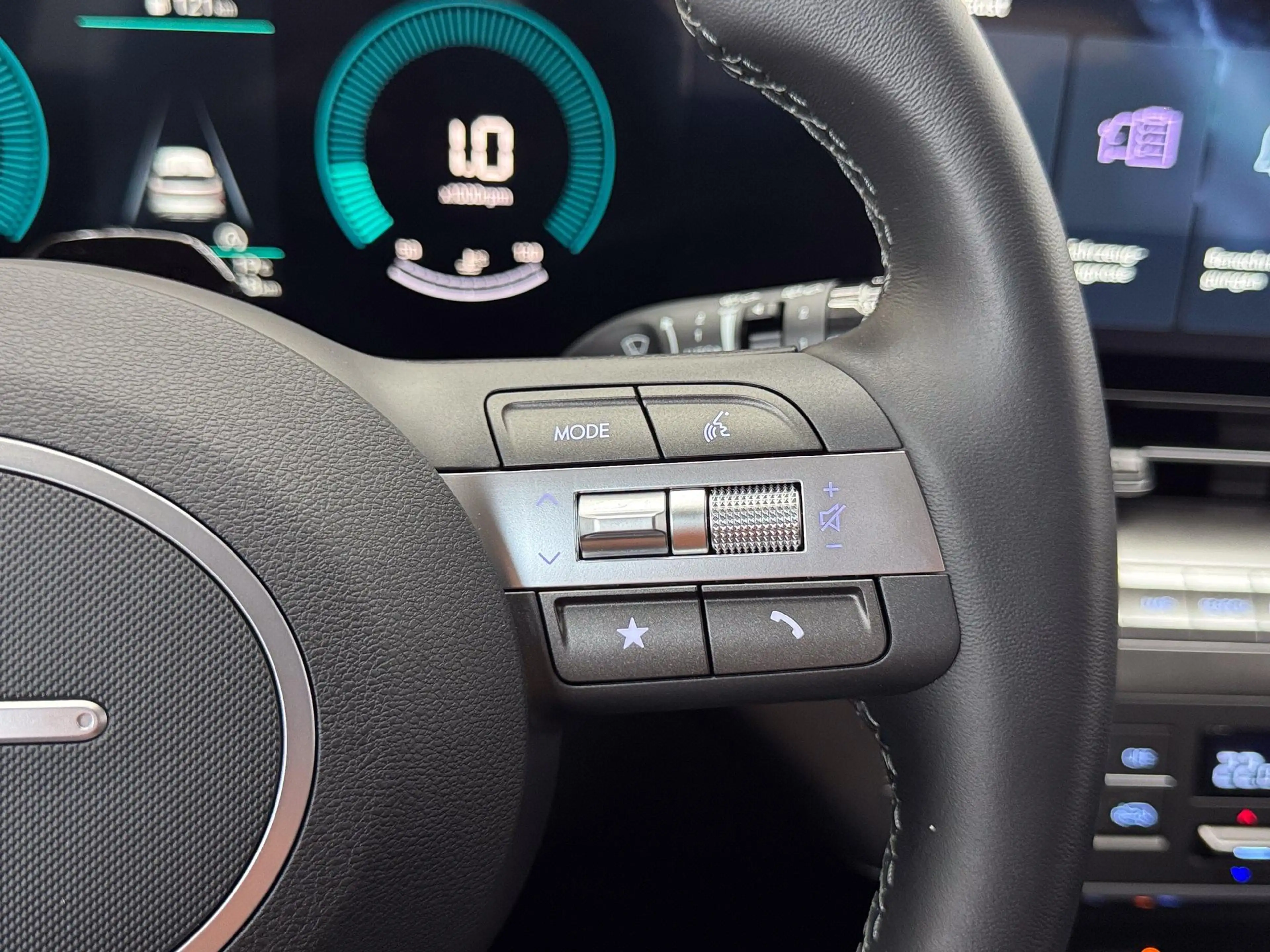 Hyundai KONA STYLE PLUS NAVI KLIMAAUTOMATIK PDC v+h 1.0 T-GD... — photo 15