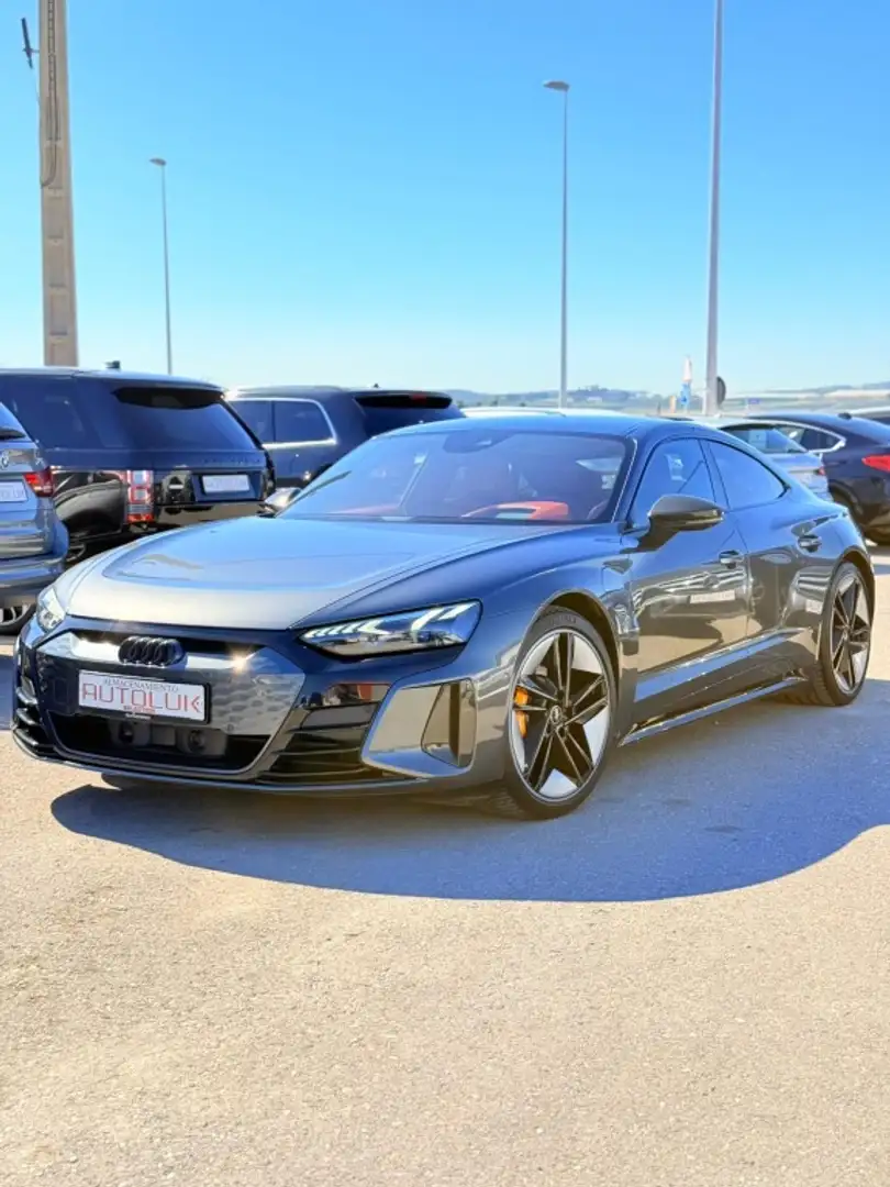 Audi e-tron GT Deportivo Automático de 5 Puertas Gris - 1