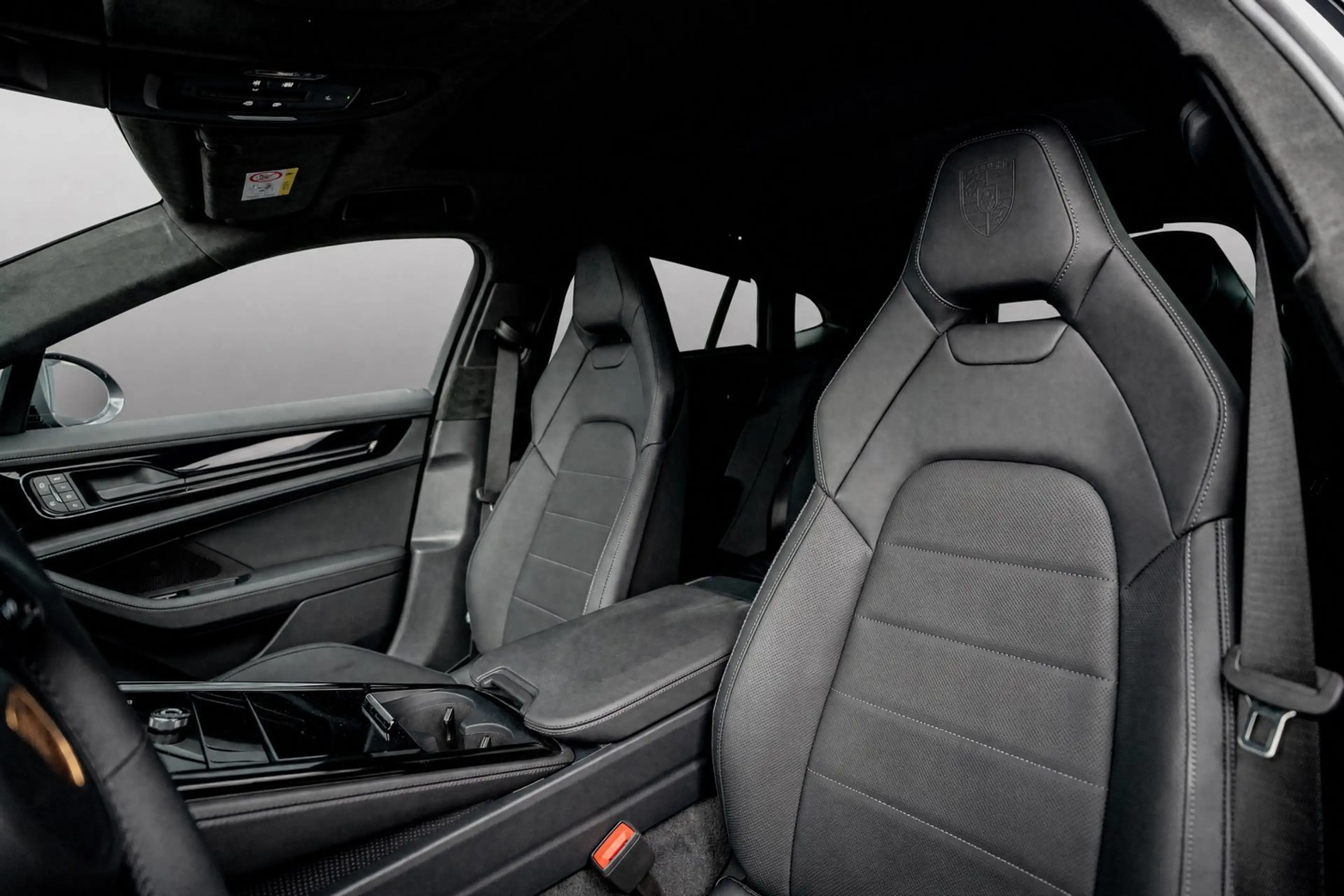 Porsche Panamera 4 E-Hybrid — photo 13