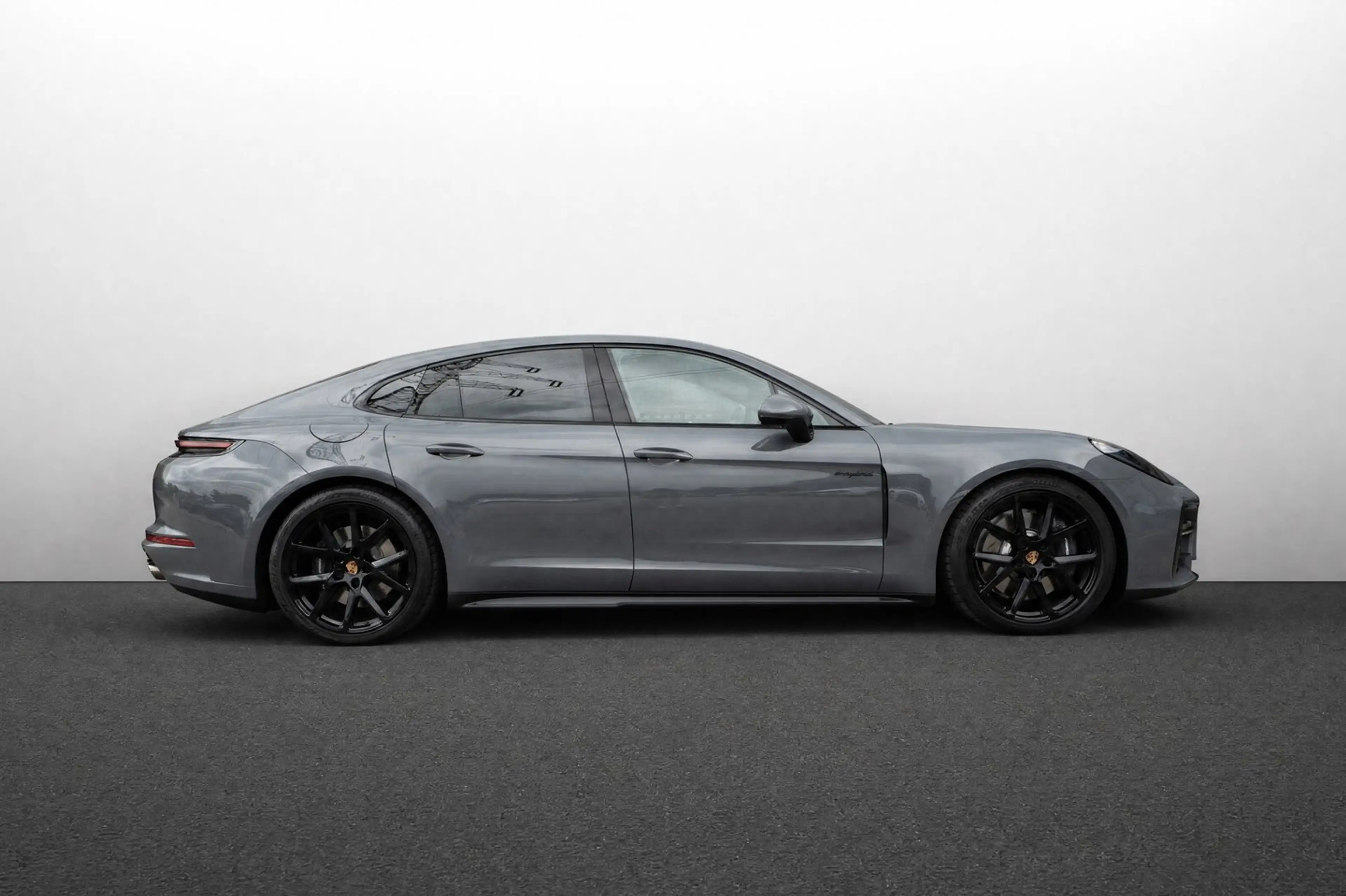 Porsche Panamera 4 E-Hybrid — photo 6