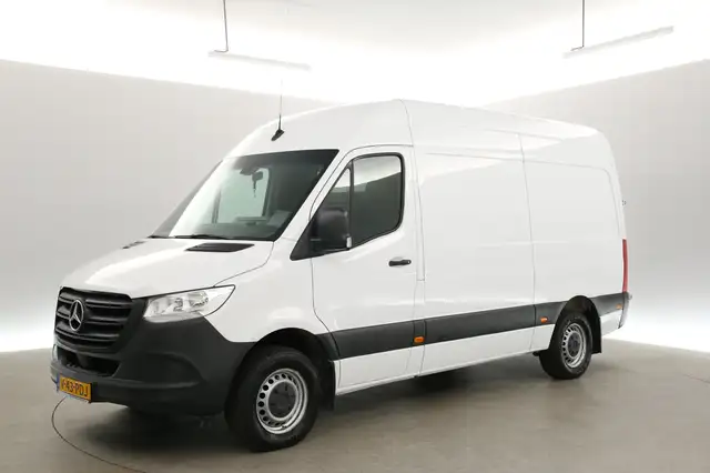 Mercedes-Benz Sprinter view 8