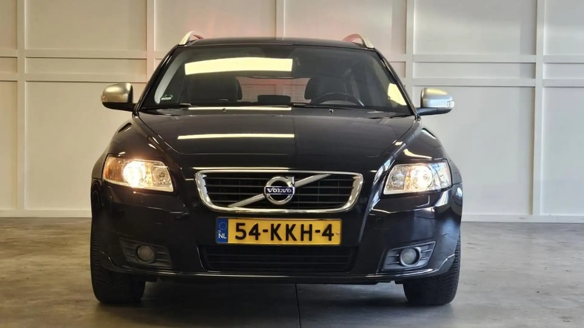 Volvo V50 2.4 D5 Edition II / Automaat / Leer / Noir - 2