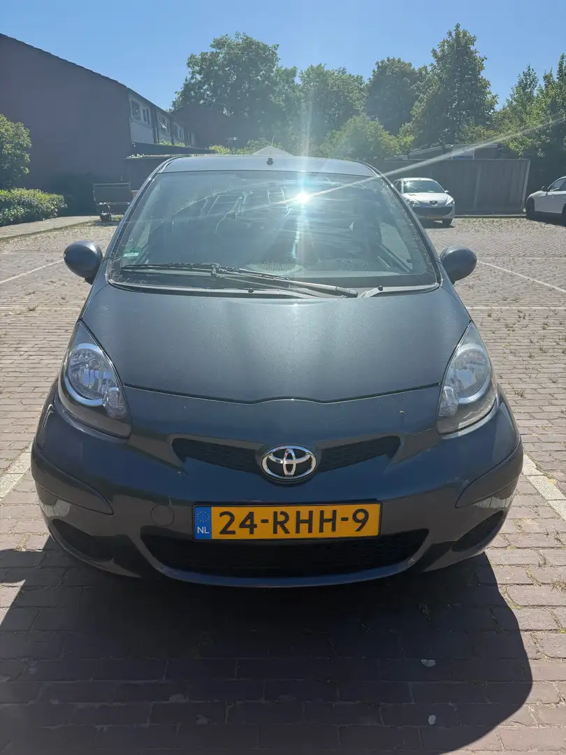 Toyota Aygo Aygo 1.0-12V Access Grijs - 2