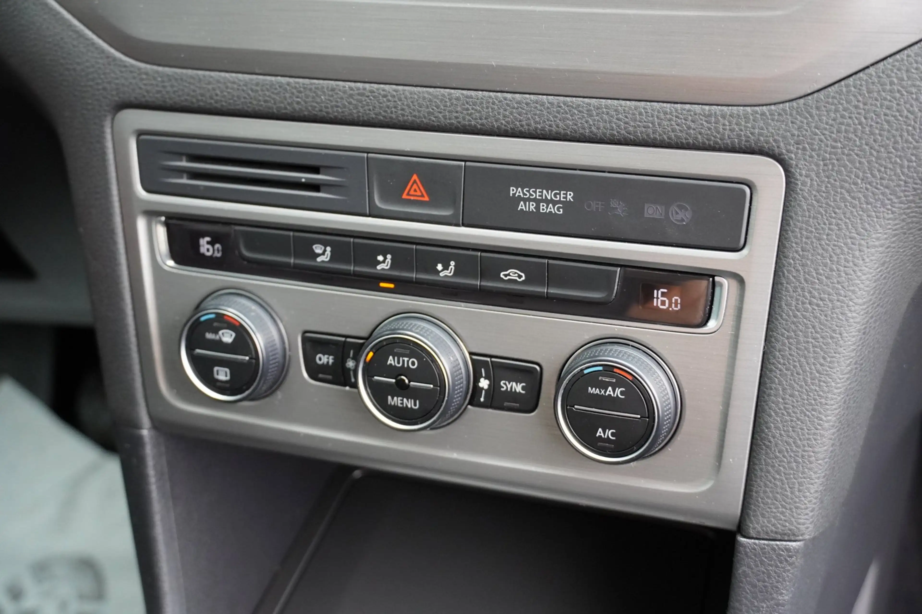 Volkswagen Golf Sportsvan 1.2 TSI 110PK NAP Navi/Cruise/Clima — photo 22