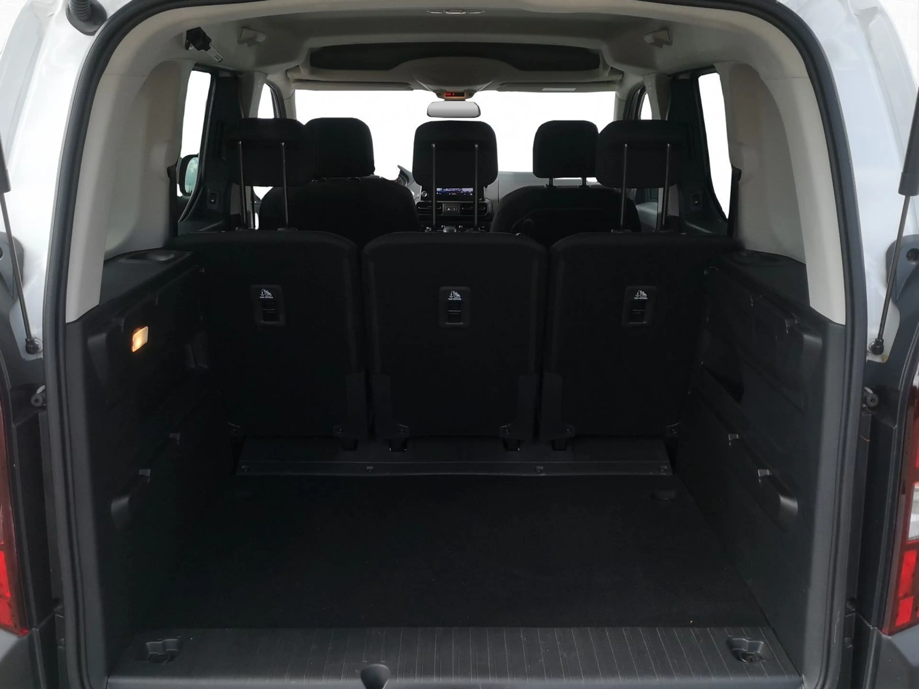 Peugeot Rifter 1.5 BlueHDi 130 FAP GT S&S*NAVI*ACC*KAM* — photo 11