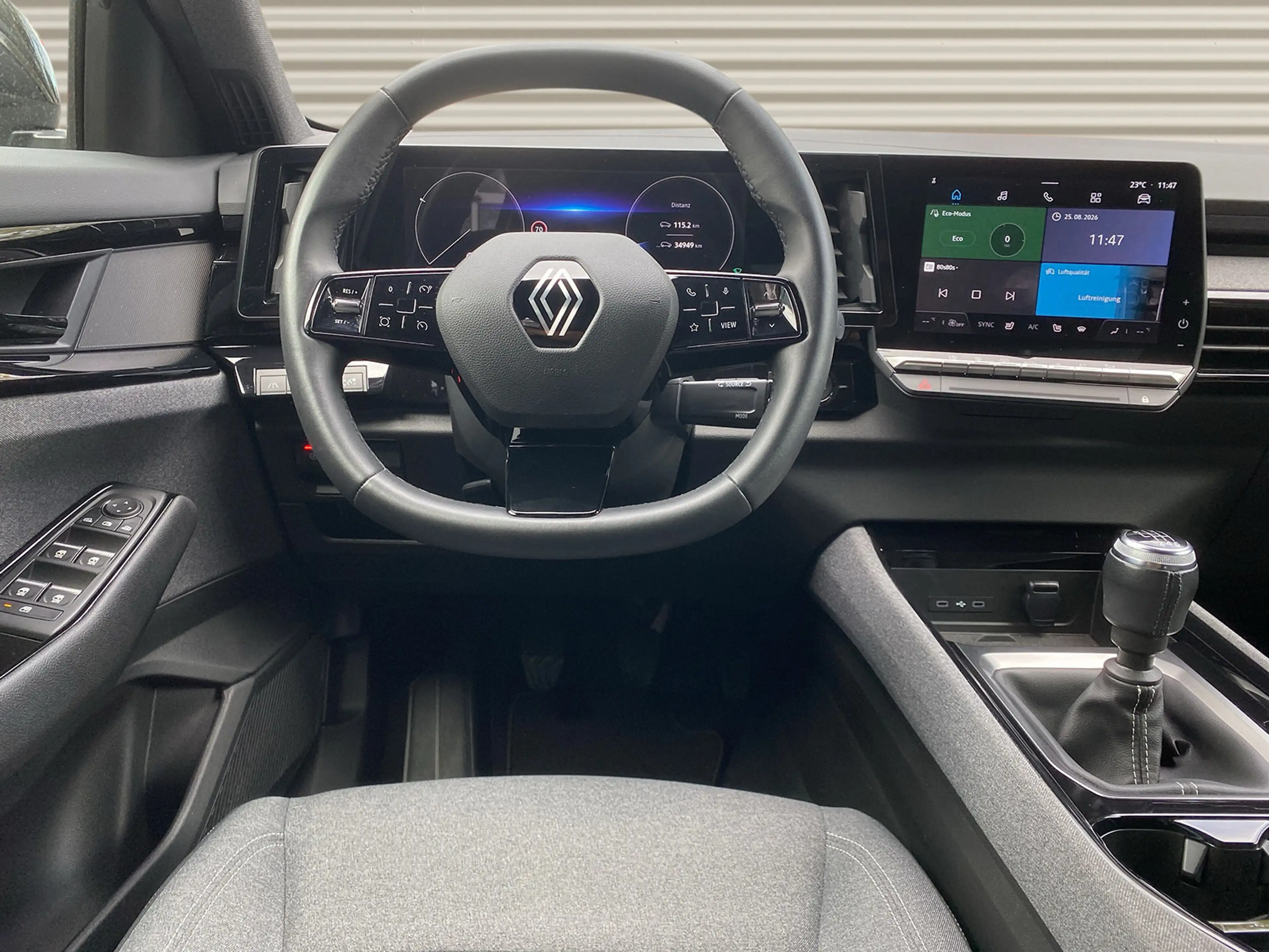 Renault Austral Equilibre TCe 140 Mild Hybrid Scheckheft — photo 7