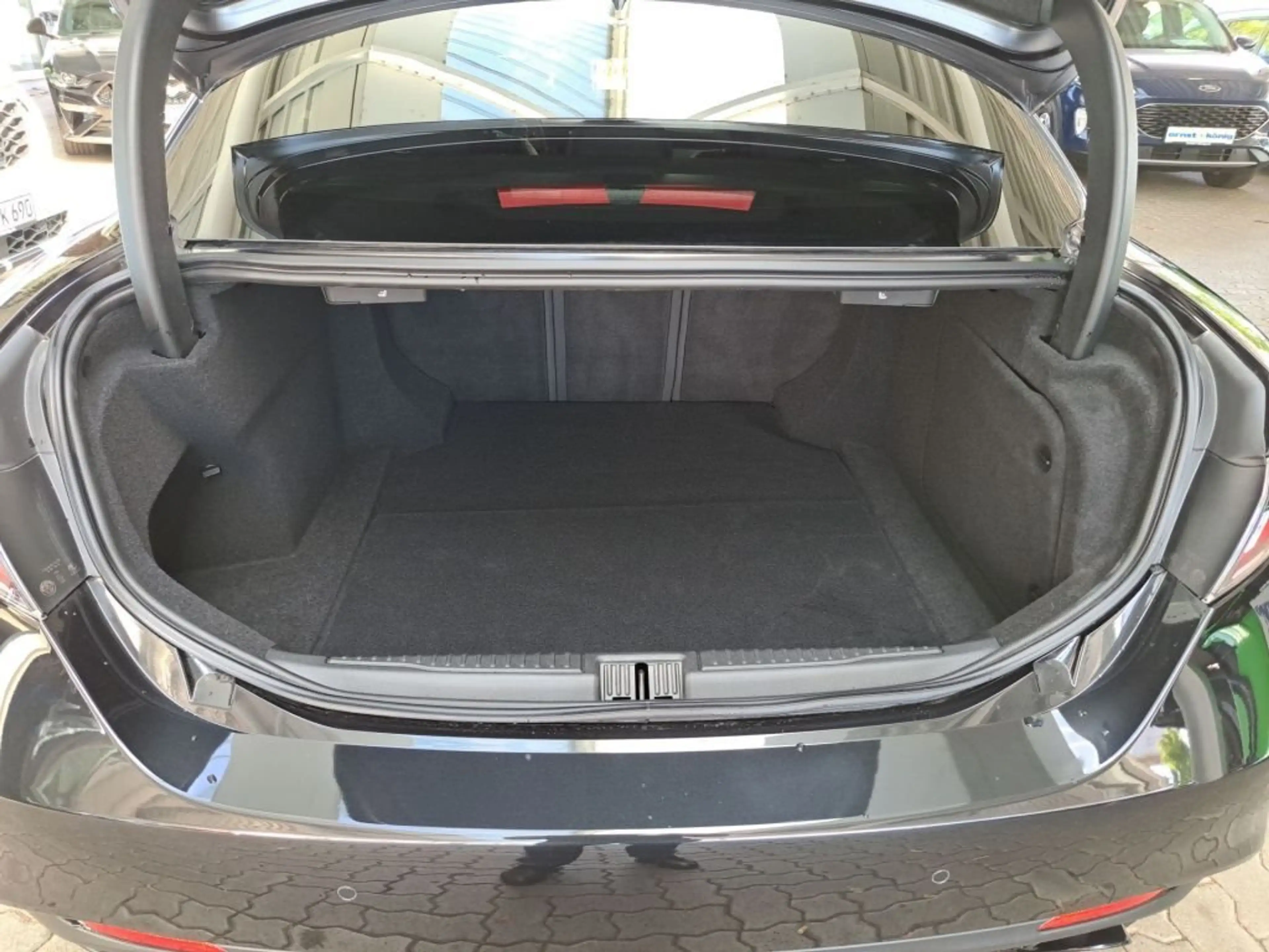 Alfa Romeo Giulia 2.0 Turbo 16V AT8-Q4 Intensa — photo 7