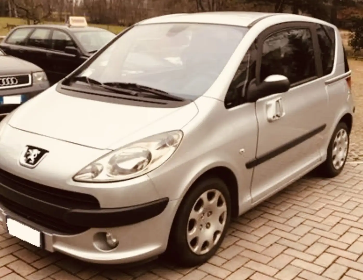 Peugeot 1007 1.4 Sporty  2tronic cambio automatico GPL Argento - 1