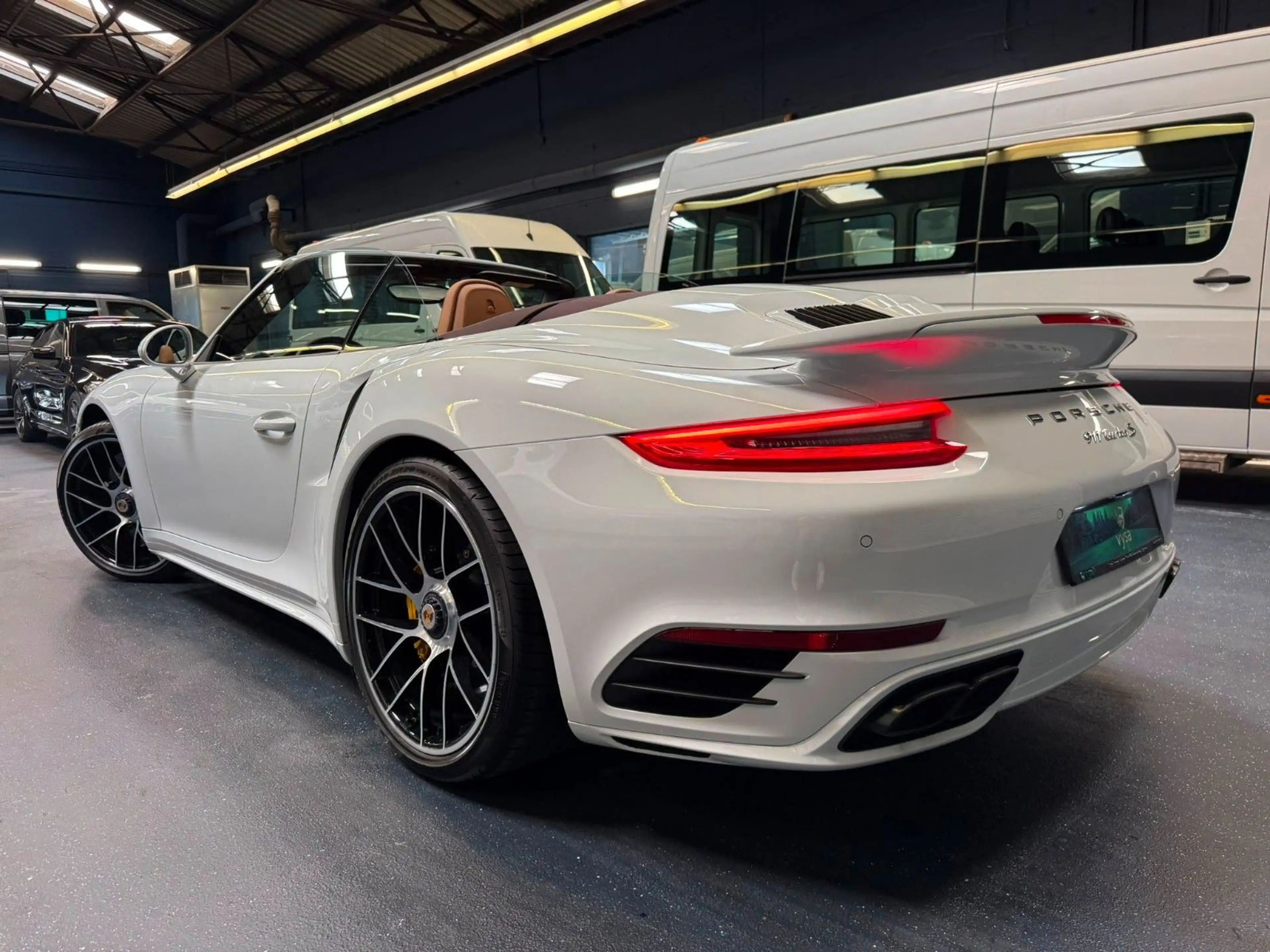 Porsche 911 991.2 Turbo S Cabriolet PDLS+ LIFT  SPORT-CHRONO — photo 9