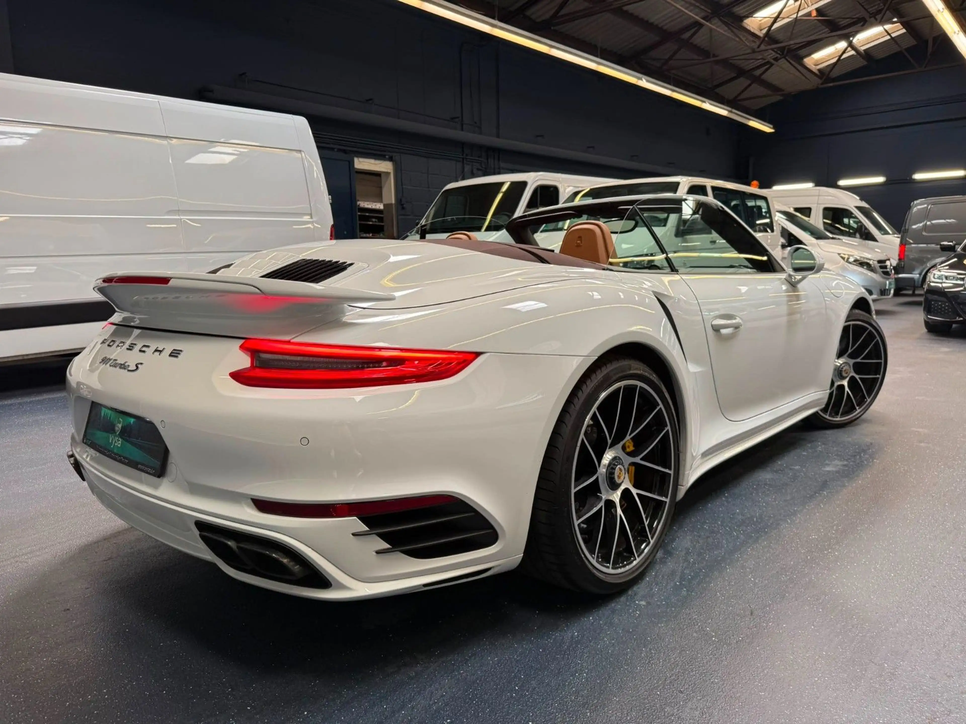 Porsche 911 991.2 Turbo S Cabriolet PDLS+ LIFT  SPORT-CHRONO — photo 10
