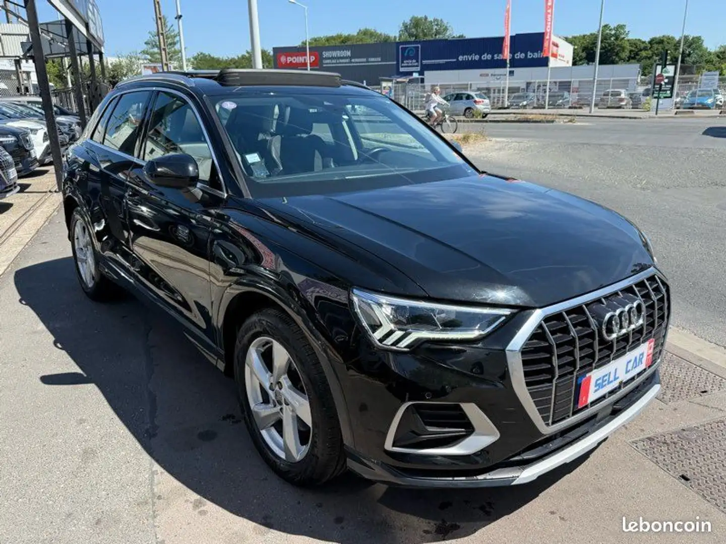 Audi Q3 35 tfsi 150ch Design Luxe S-TRONIC Noir - 2