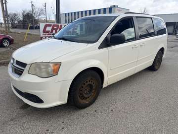 SE Front-wheel Drive Passenger Van Automatic