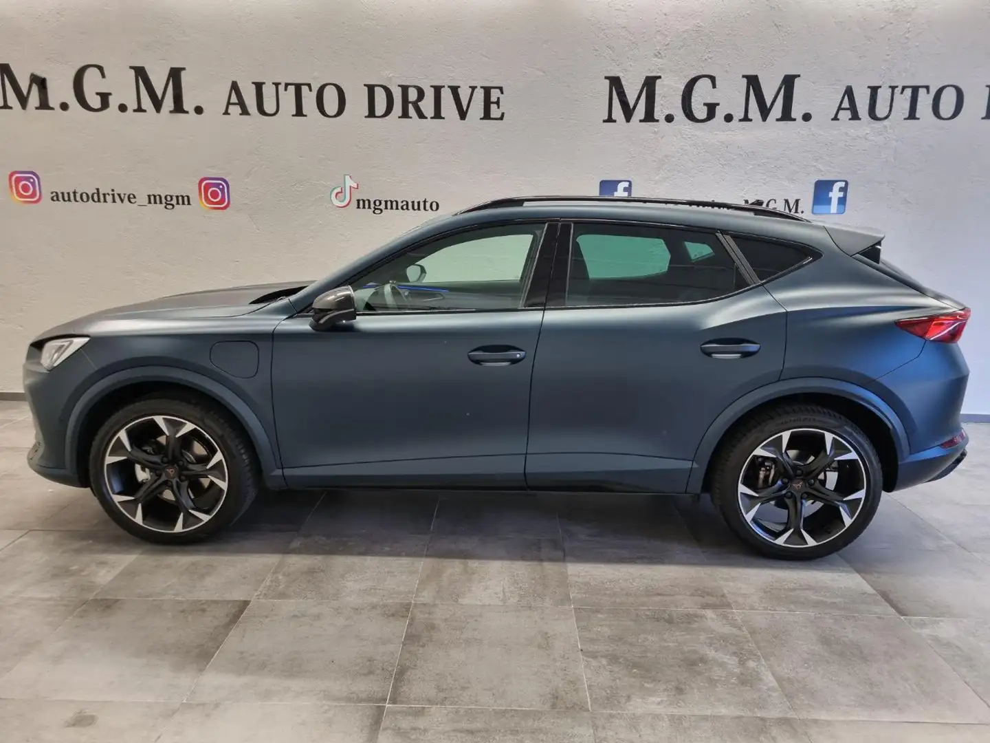 CUPRA Formentor 1.4 e-Hybrid DSG plava - 2
