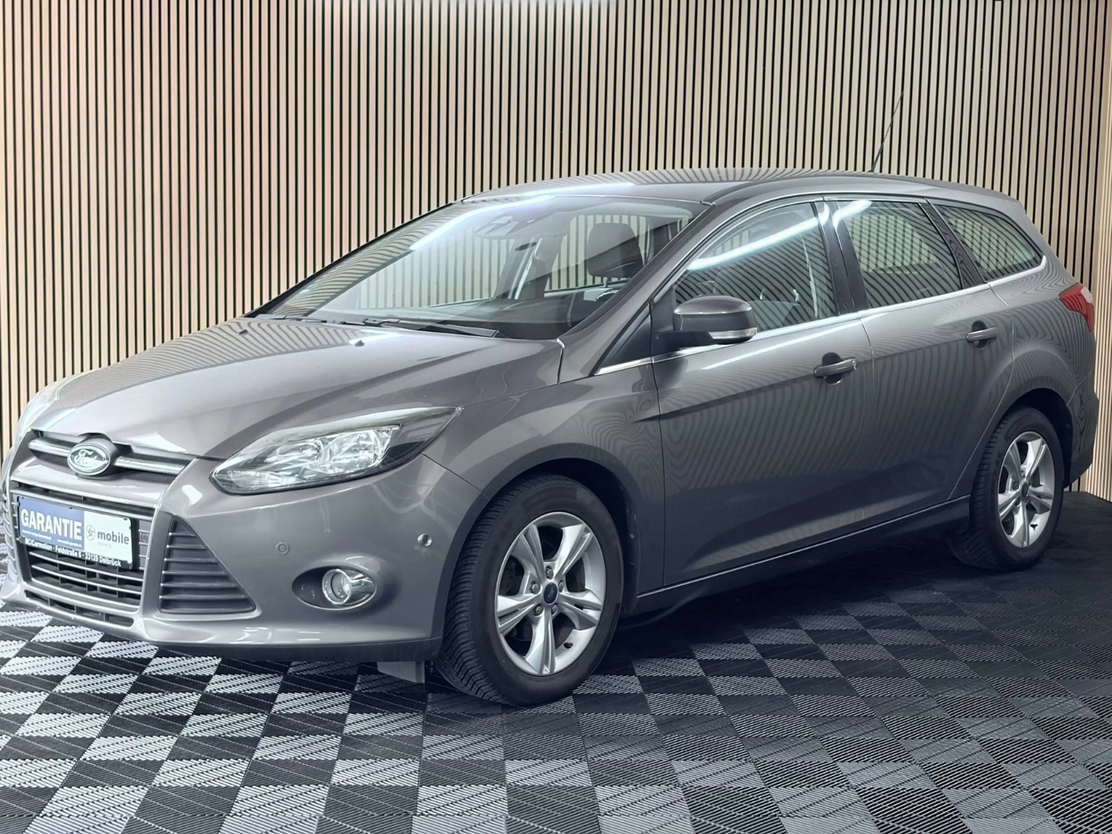 Ford Focus Turnier Champions Edition HU neu/ PDC/ SHZ