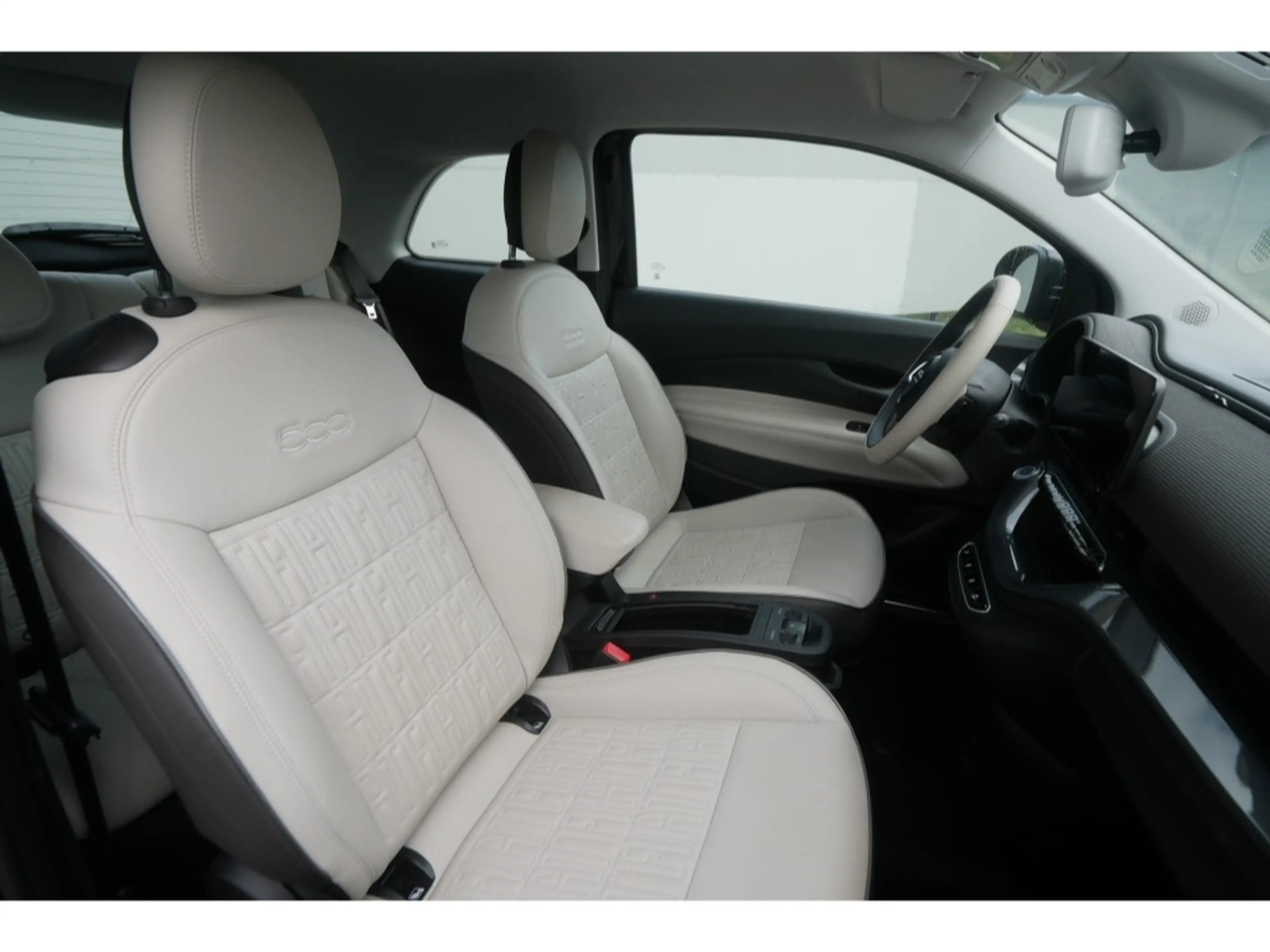 Fiat 500e BY BOCELLI AT 42 Kwh 118PS LED NAVI WINTER — photo 13