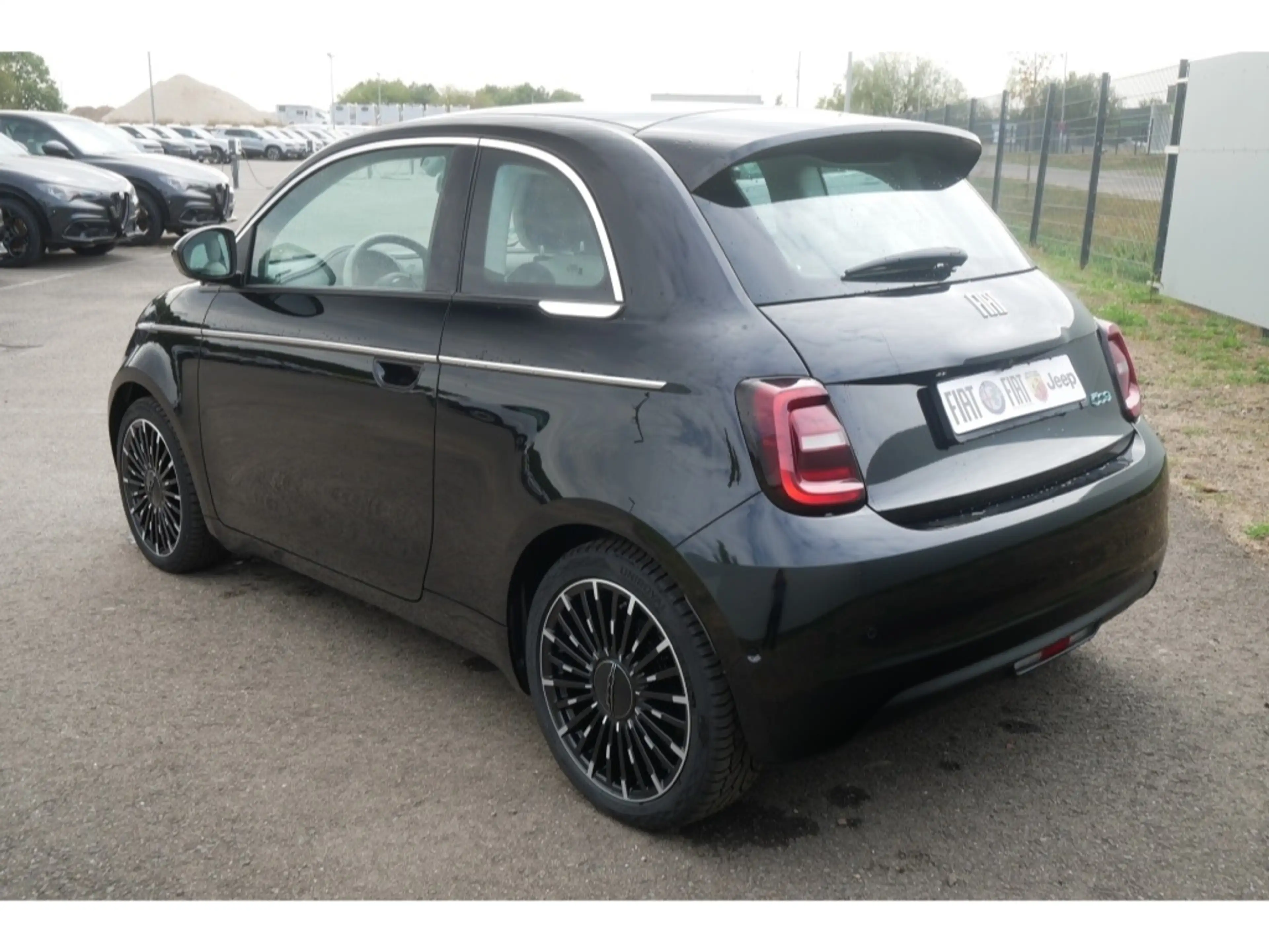 Fiat 500e BY BOCELLI AT 42 Kwh 118PS LED NAVI WINTER — photo 5