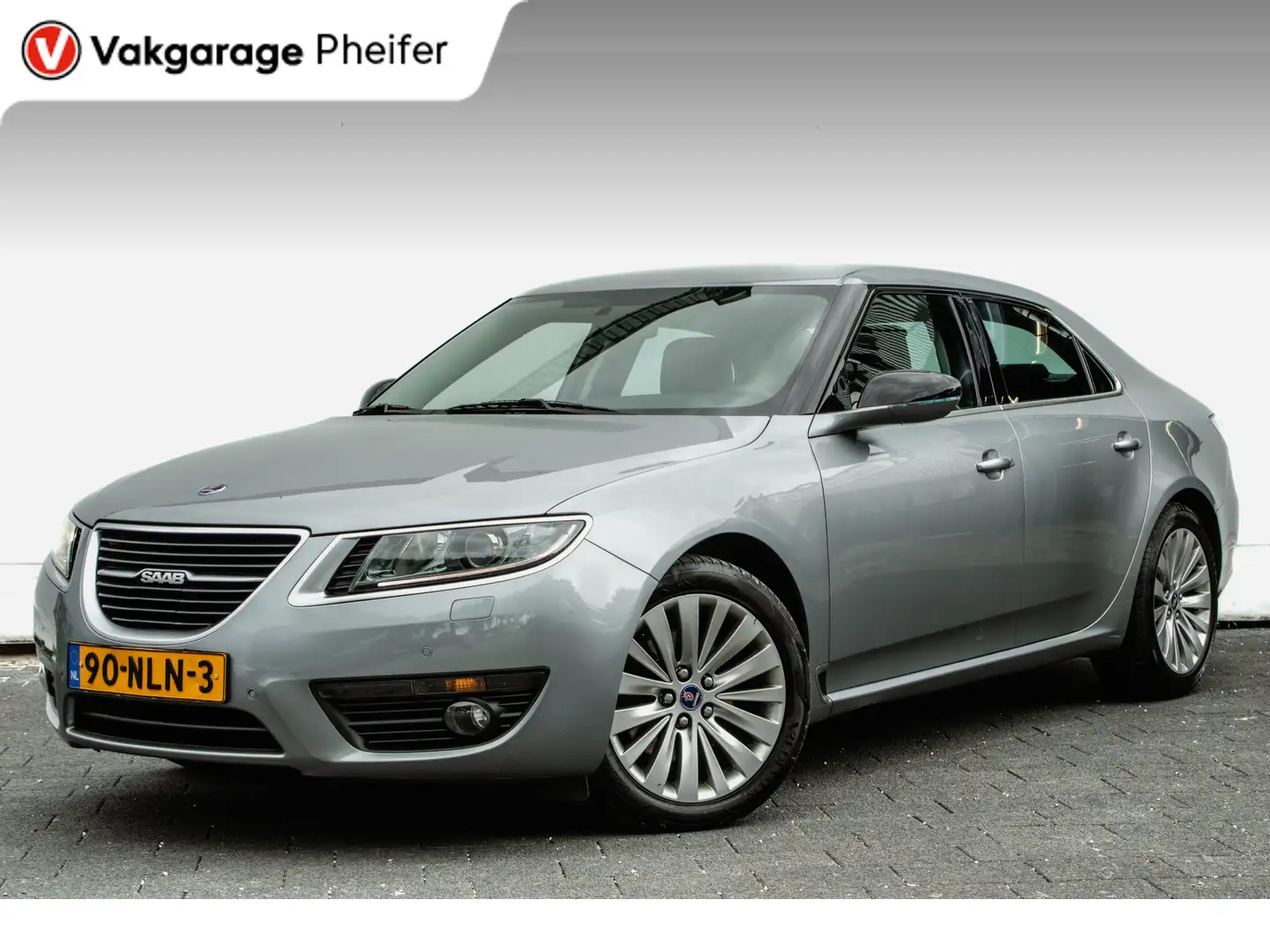 Saab 9-5 2.0T BioPower Vector Exklusiv Full map navigatie/ Grijs - 1