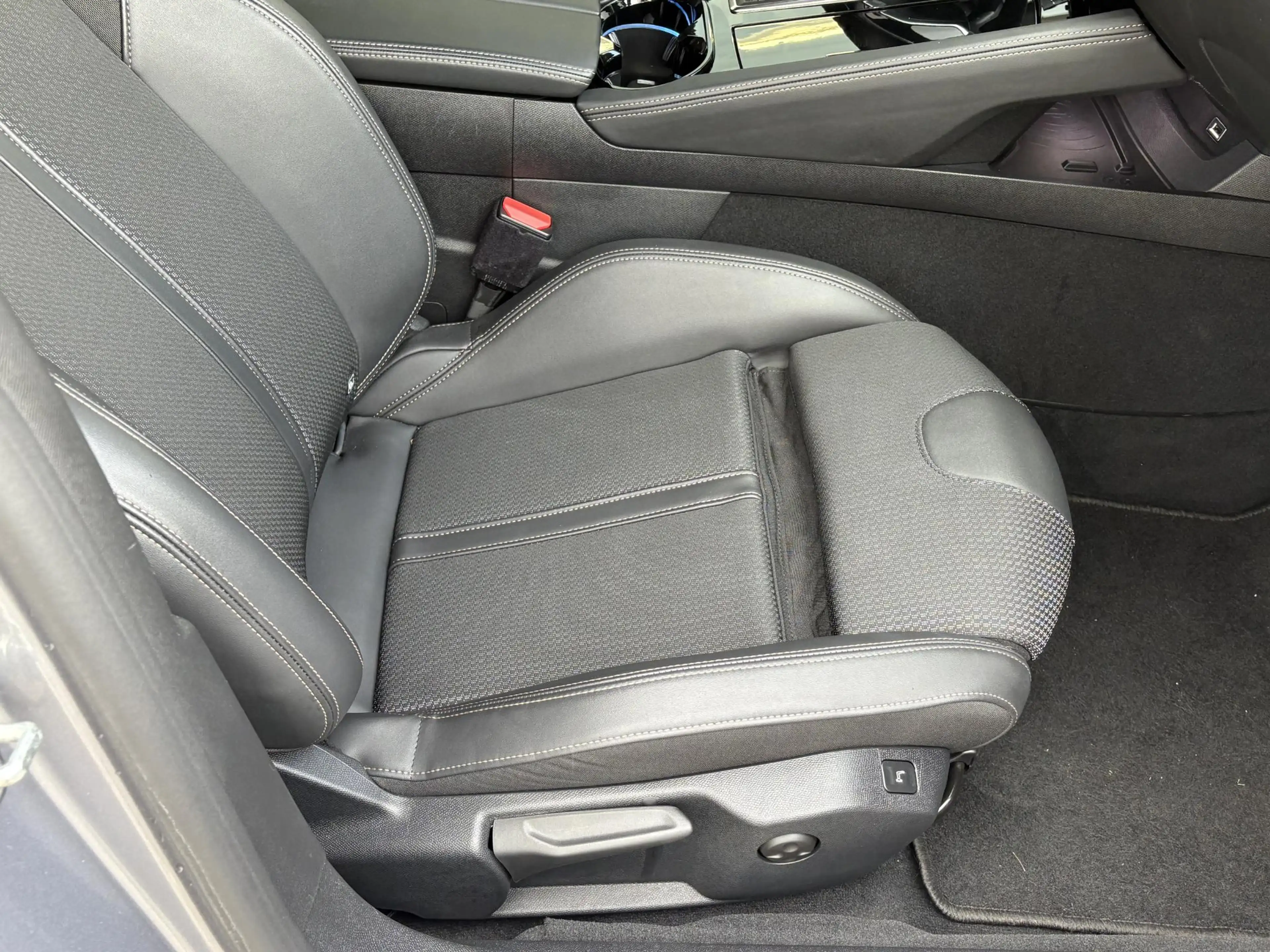 Peugeot 508 SW 1.6 HYbrid Blue Lease GT Line Avantage | Afn. T — photo 13