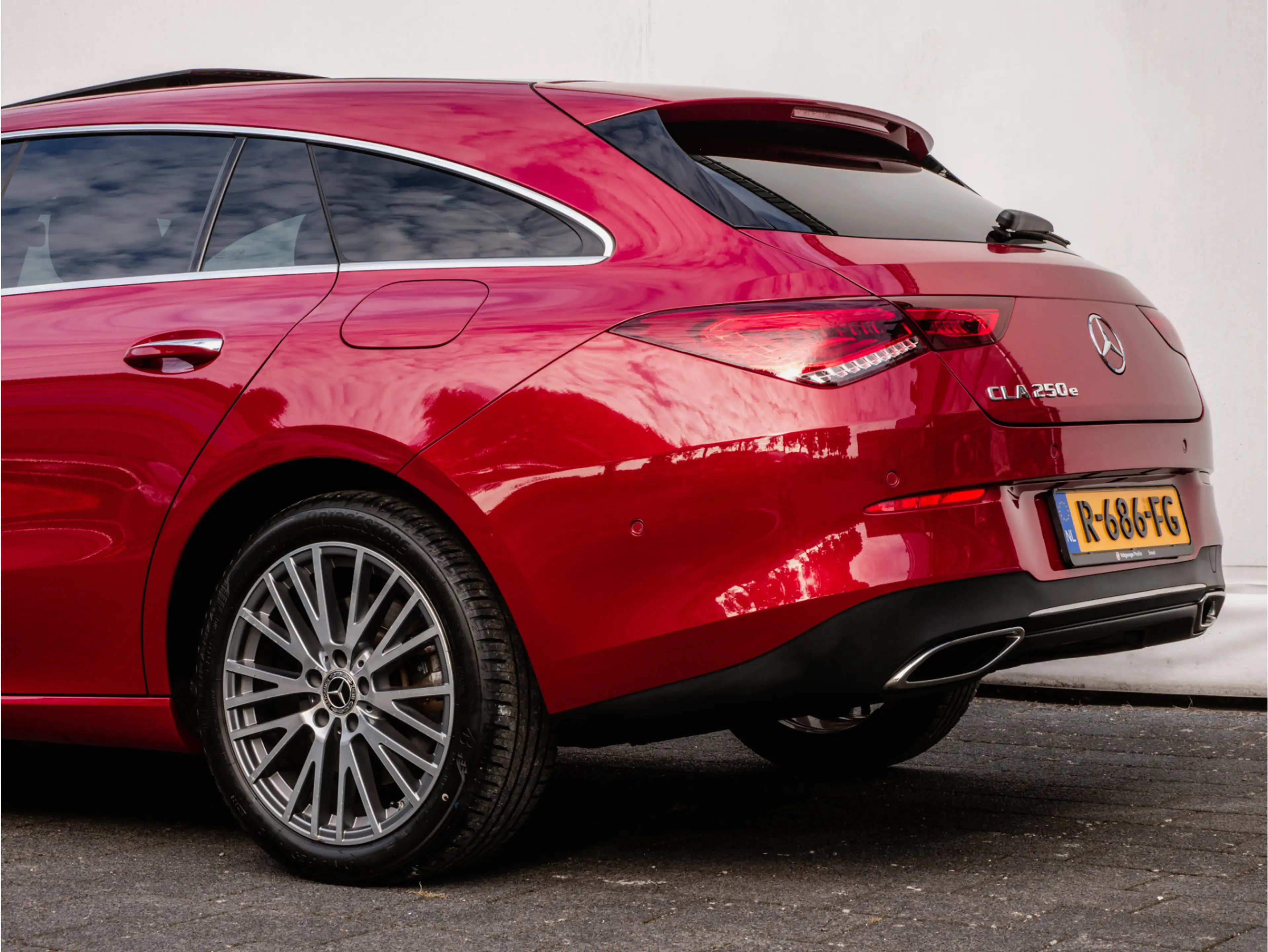 Mercedes-Benz CLA 250 Shooting Brake e Business Solution Luxury Panorama — photo 25