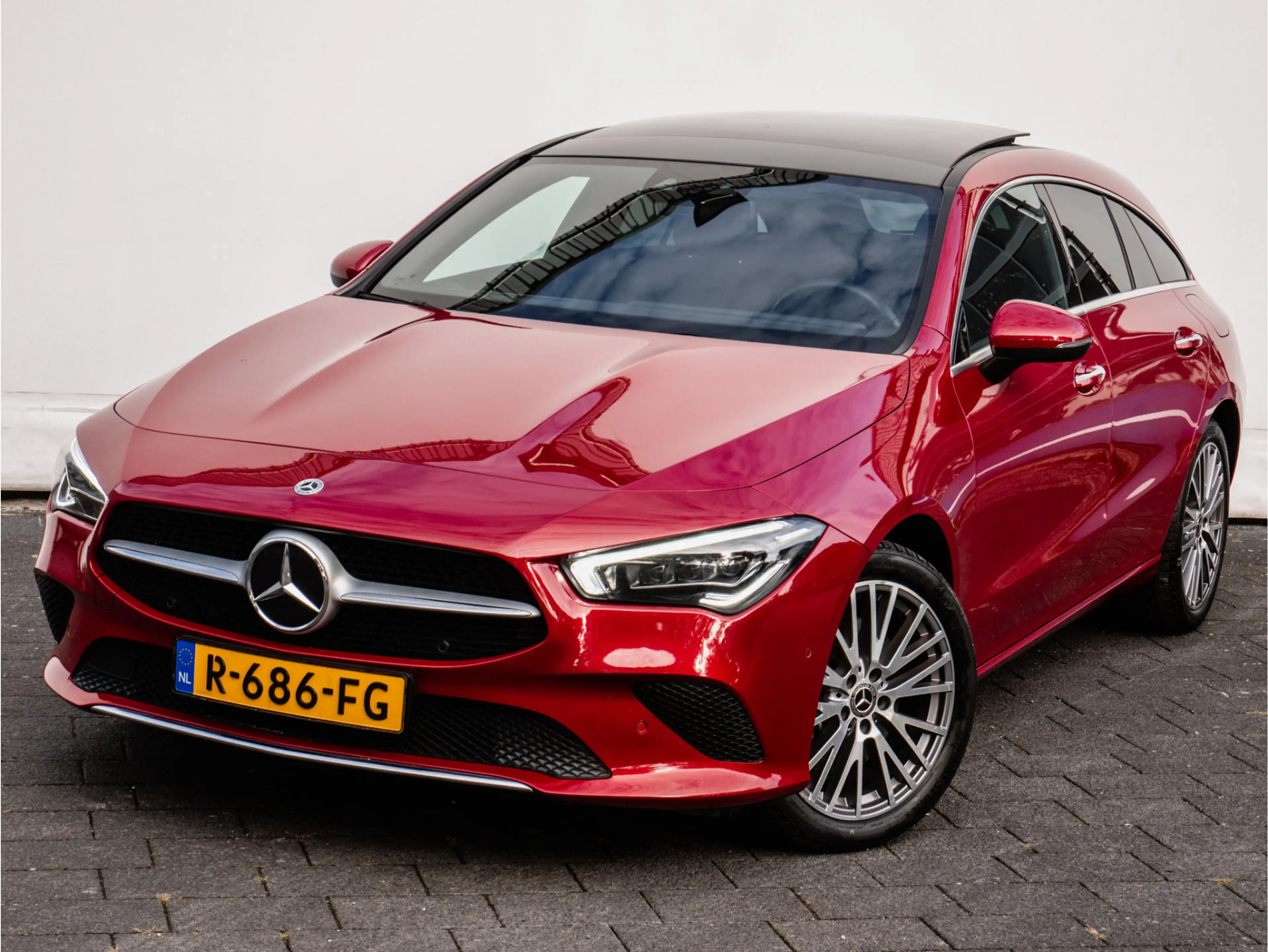 Mercedes-Benz CLA 250 Shooting Brake e Business Solution Luxury Panorama — photo 5