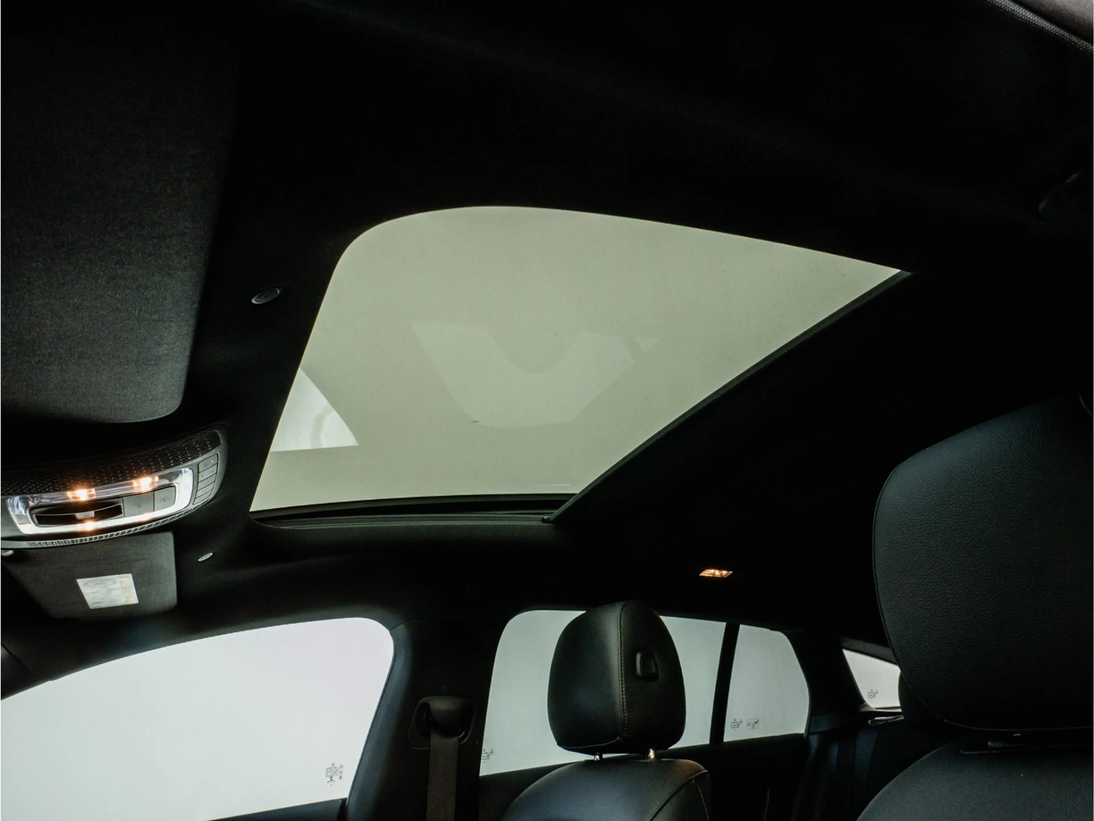 Mercedes-Benz CLA 250 Shooting Brake e Business Solution Luxury Panorama — photo 13
