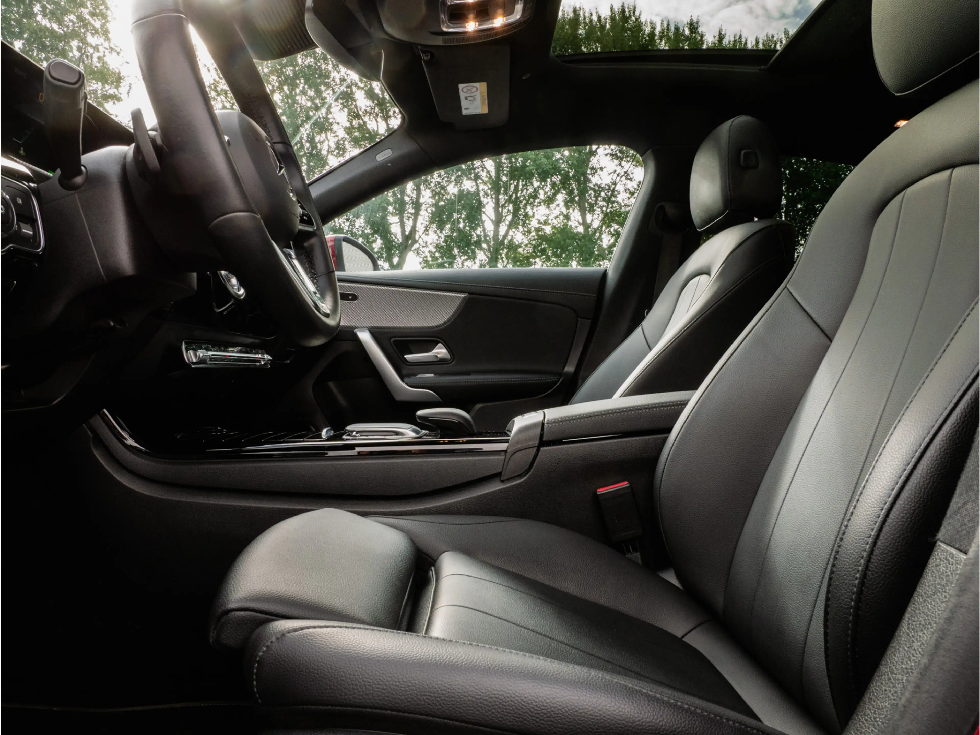 Mercedes-Benz CLA 250 Shooting Brake e Business Solution Luxury Panorama — photo 12