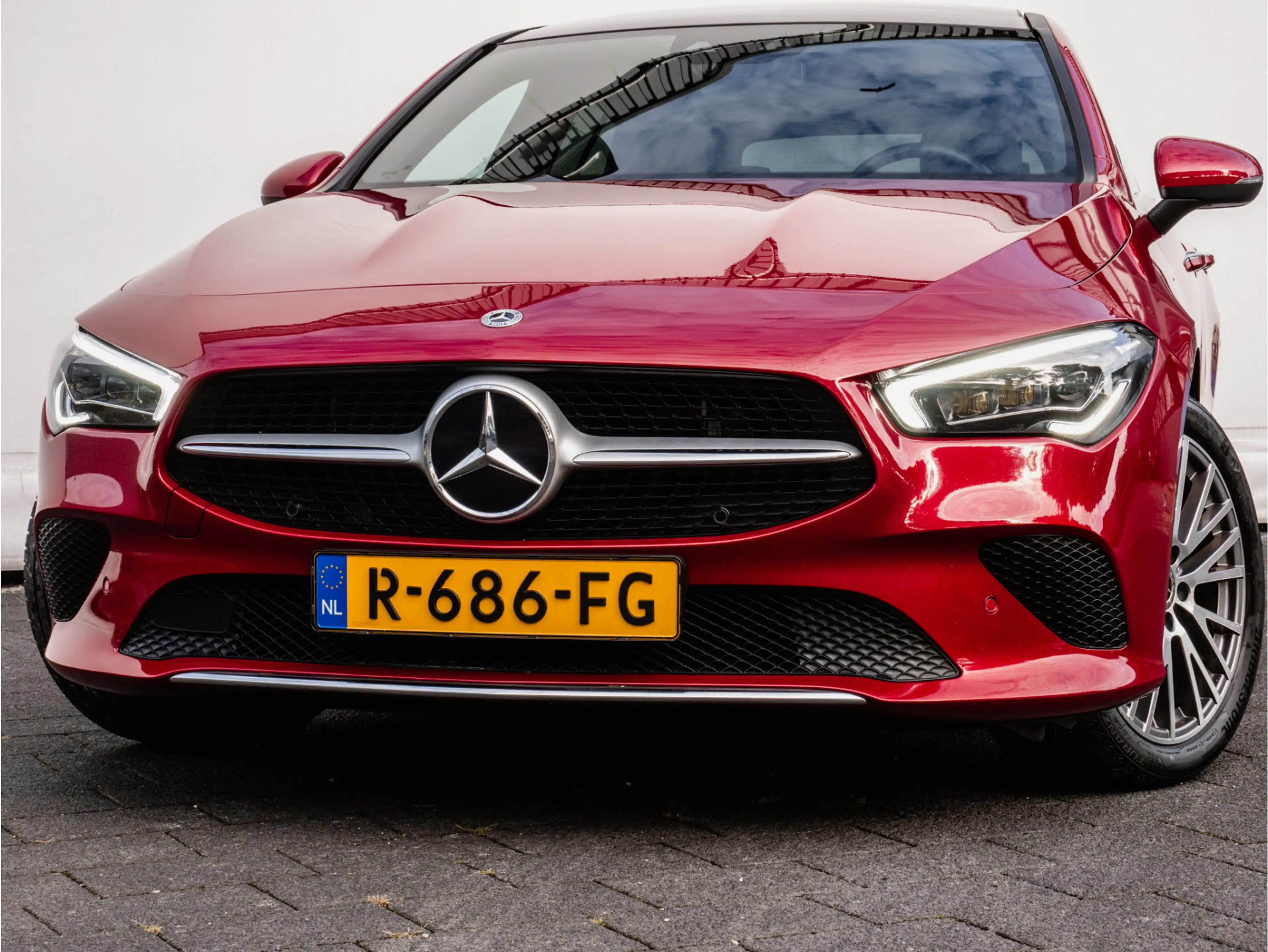 Mercedes-Benz CLA 250 Shooting Brake e Business Solution Luxury Panorama — photo 2