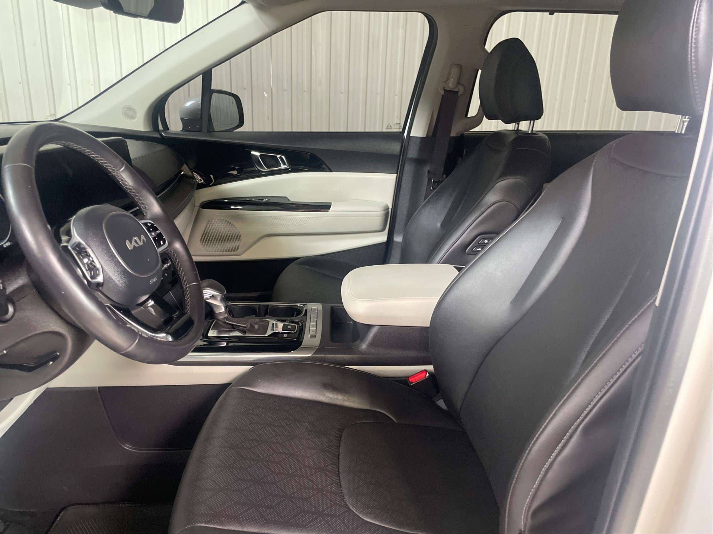 2024 Kia Carnival EX+ Mags Cuir GPS Sièges Chauffants — снимка 1