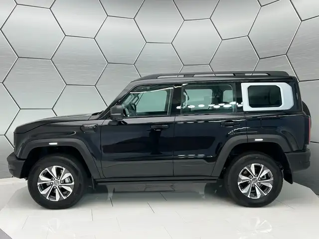 Baic BJ40 view 2