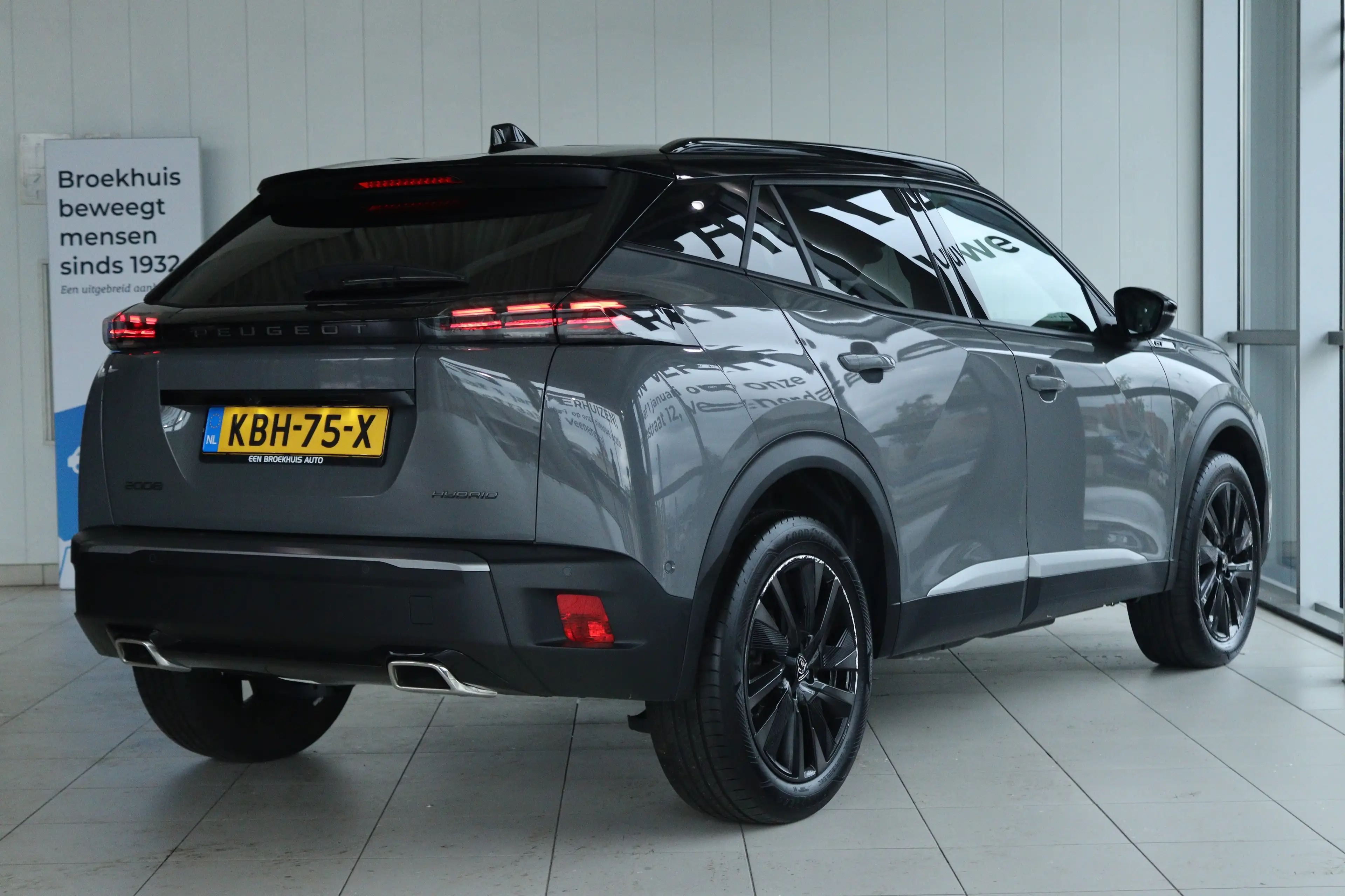 Peugeot 2008 1.2 Hybrid 145 GT | Adapt. Cruise | 360 Camera | K — photo 2