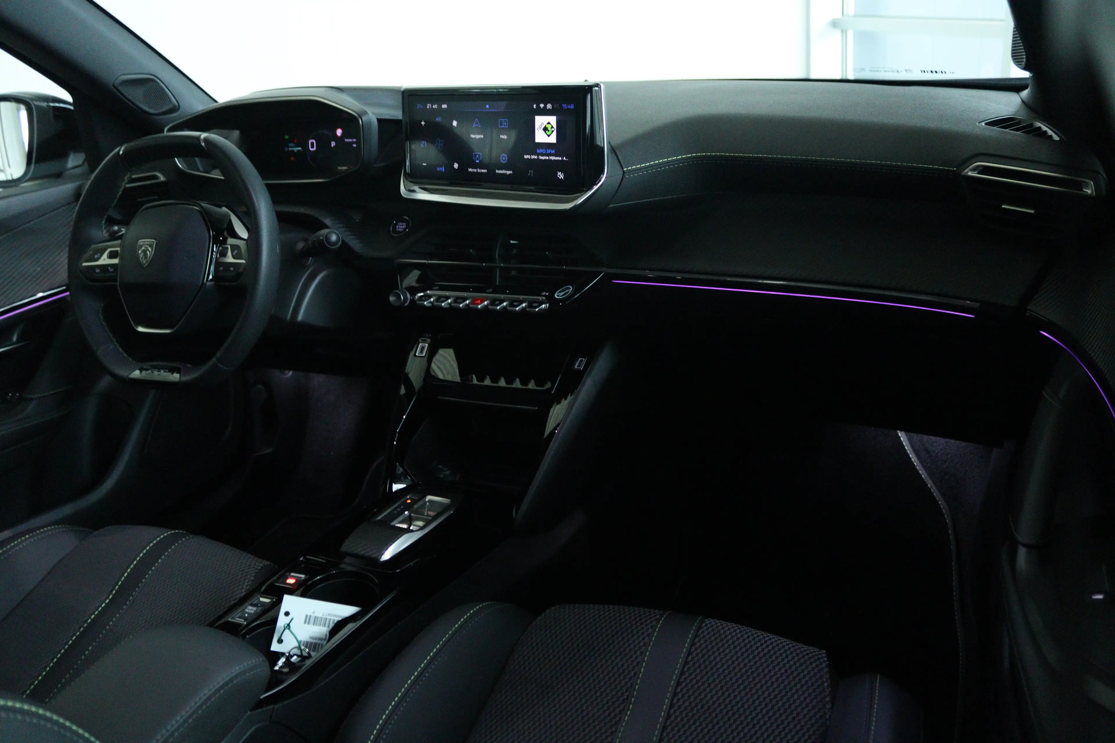 Peugeot 2008 1.2 Hybrid 145 GT | Adapt. Cruise | 360 Camera | K — photo 4