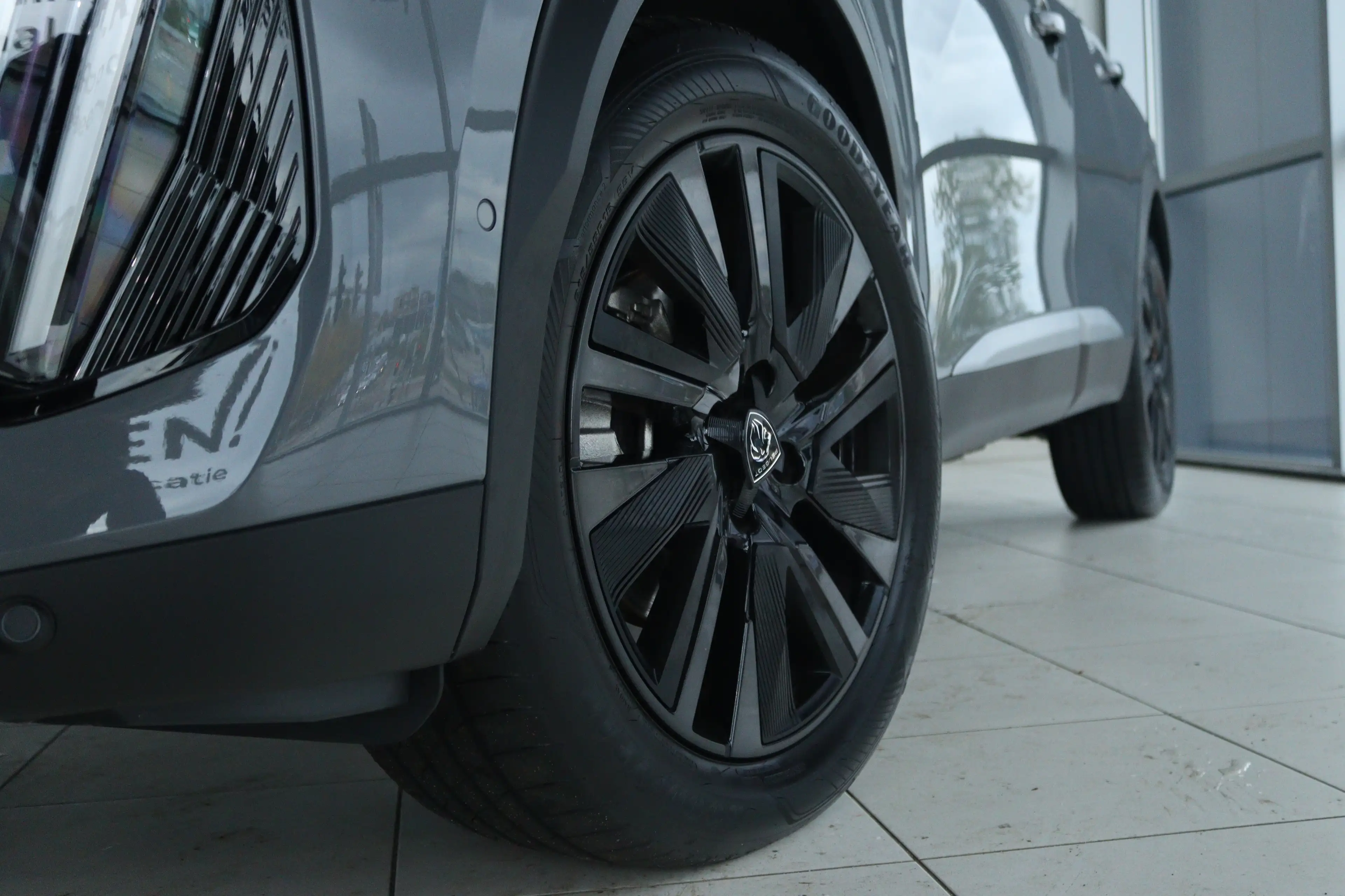 Peugeot 2008 1.2 Hybrid 145 GT | Adapt. Cruise | 360 Camera | K — photo 9