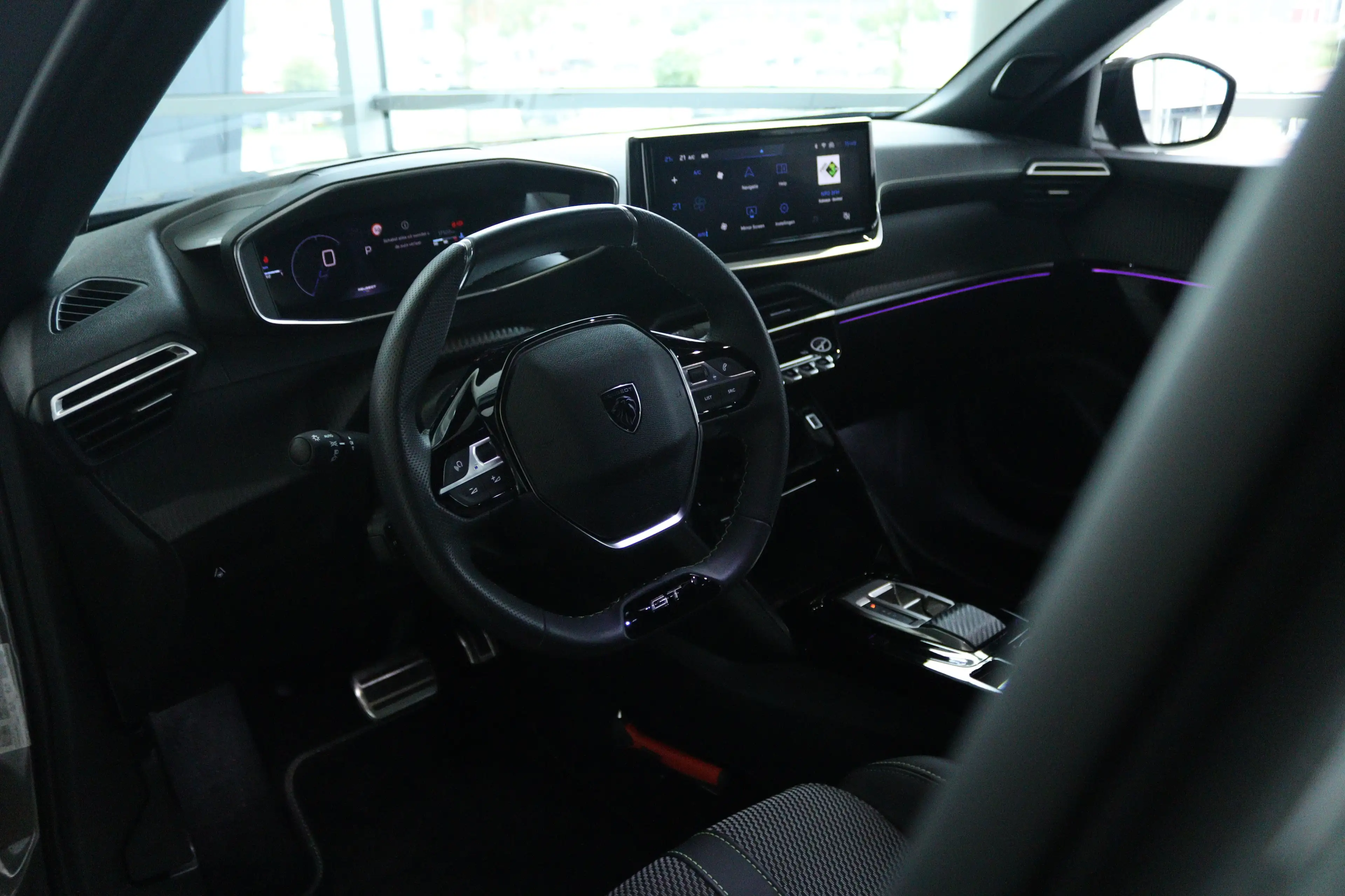 Peugeot 2008 1.2 Hybrid 145 GT | Adapt. Cruise | 360 Camera | K — photo 23