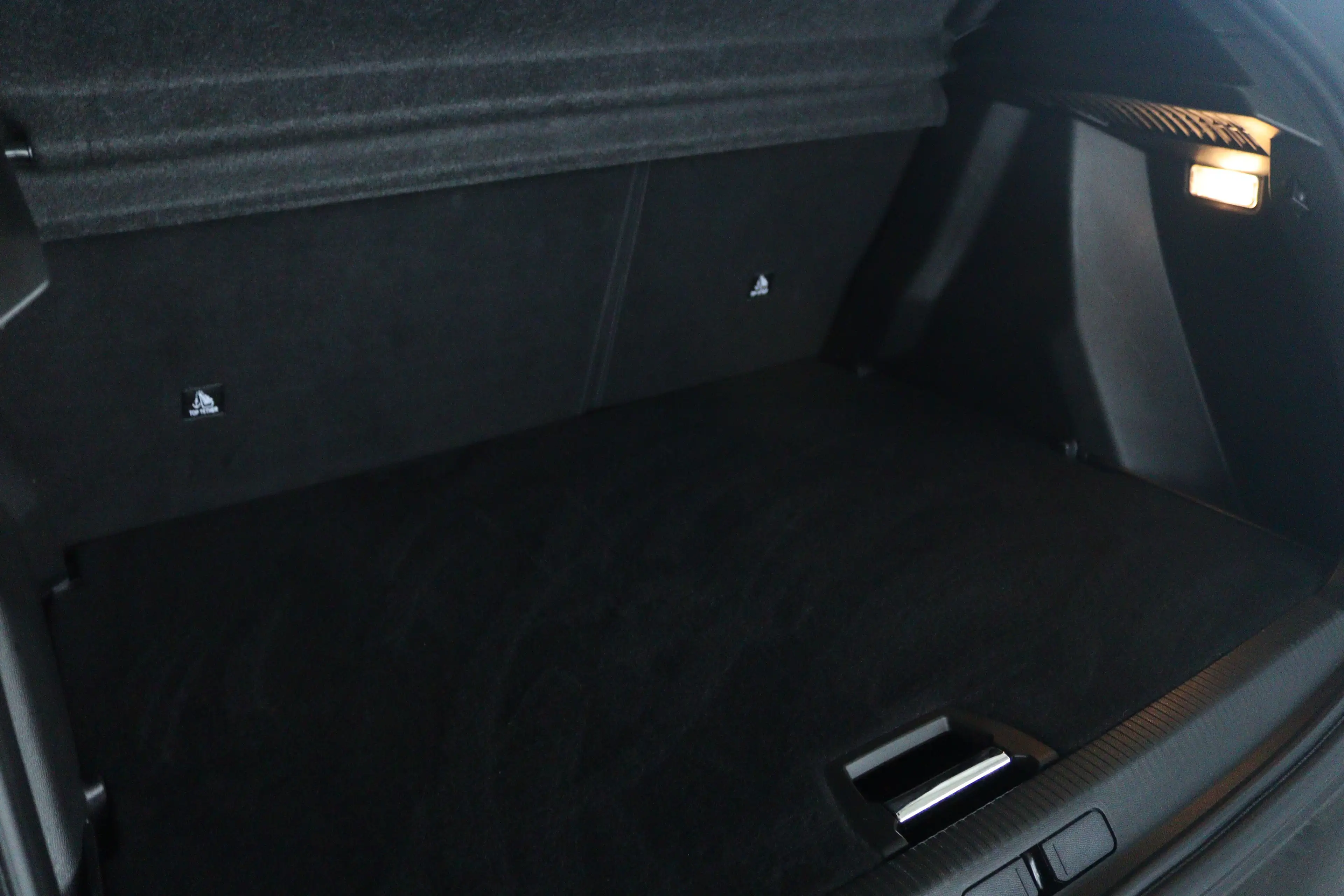 Peugeot 2008 1.2 Hybrid 145 GT | Adapt. Cruise | 360 Camera | K — photo 19