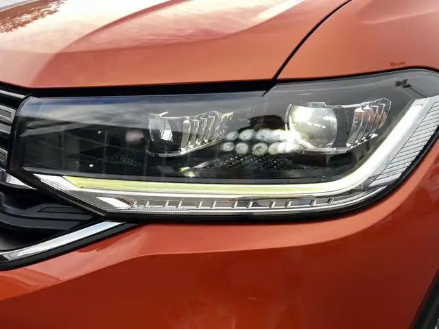 Volkswagen T-Cross view 17