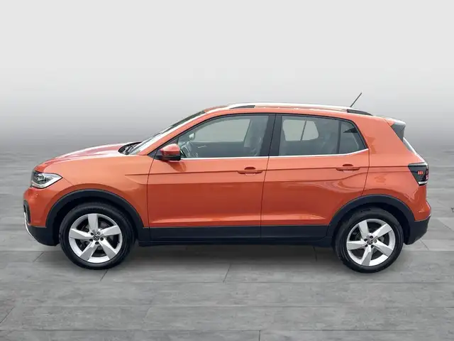 Volkswagen T-Cross view 2