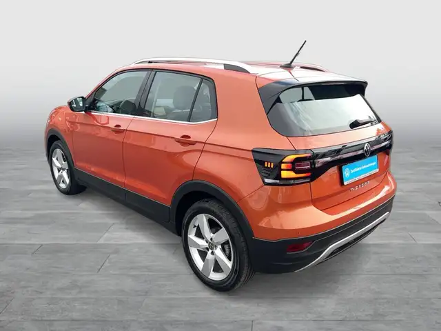 Volkswagen T-Cross view 3