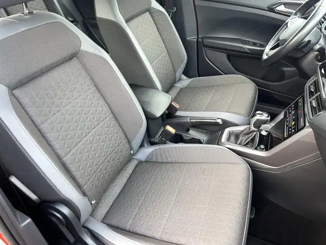Volkswagen T-Cross view 15