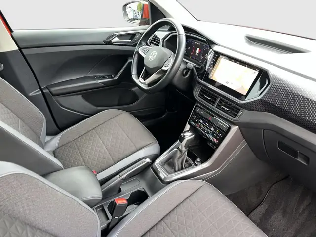 Volkswagen T-Cross view 16