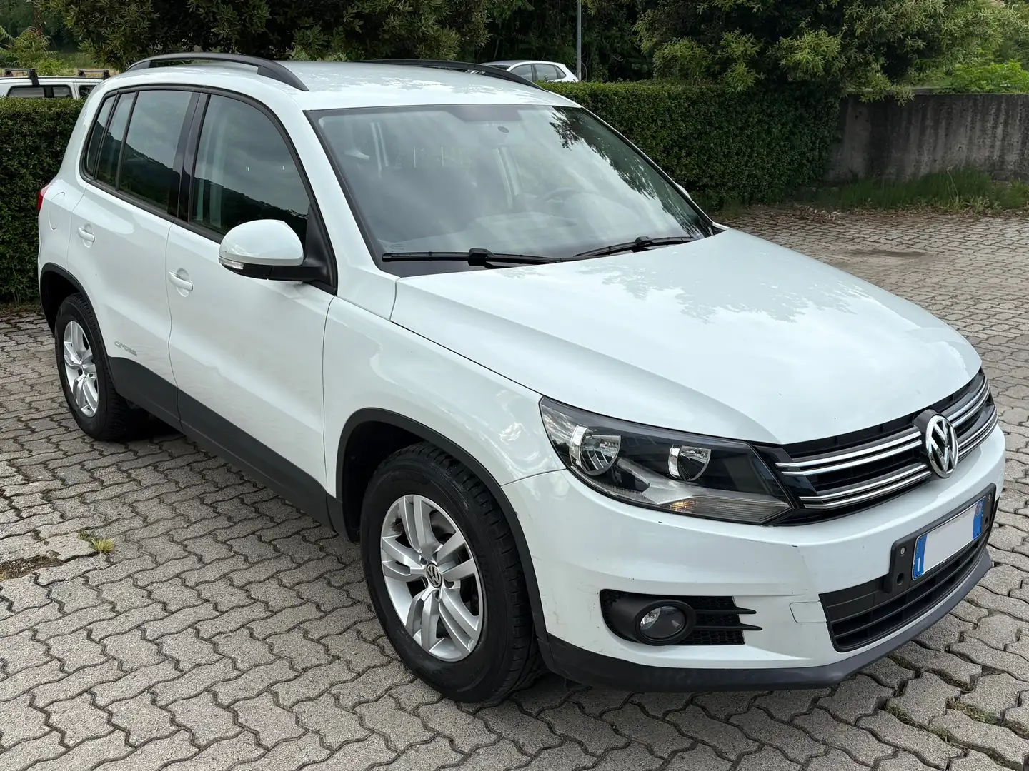 Volkswagen Tiguan Tiguan 2.0 tdi bm Cross 110cv Blanc - 2