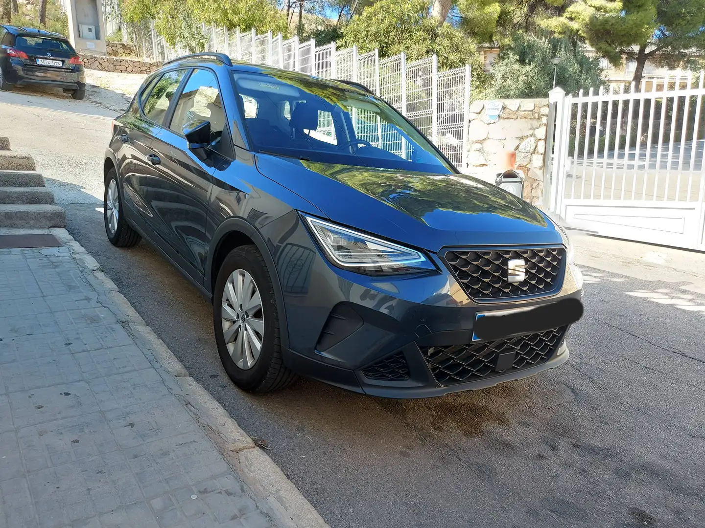 SEAT Arona Arona 1.0 TSI XM 110cv Plateado - 1