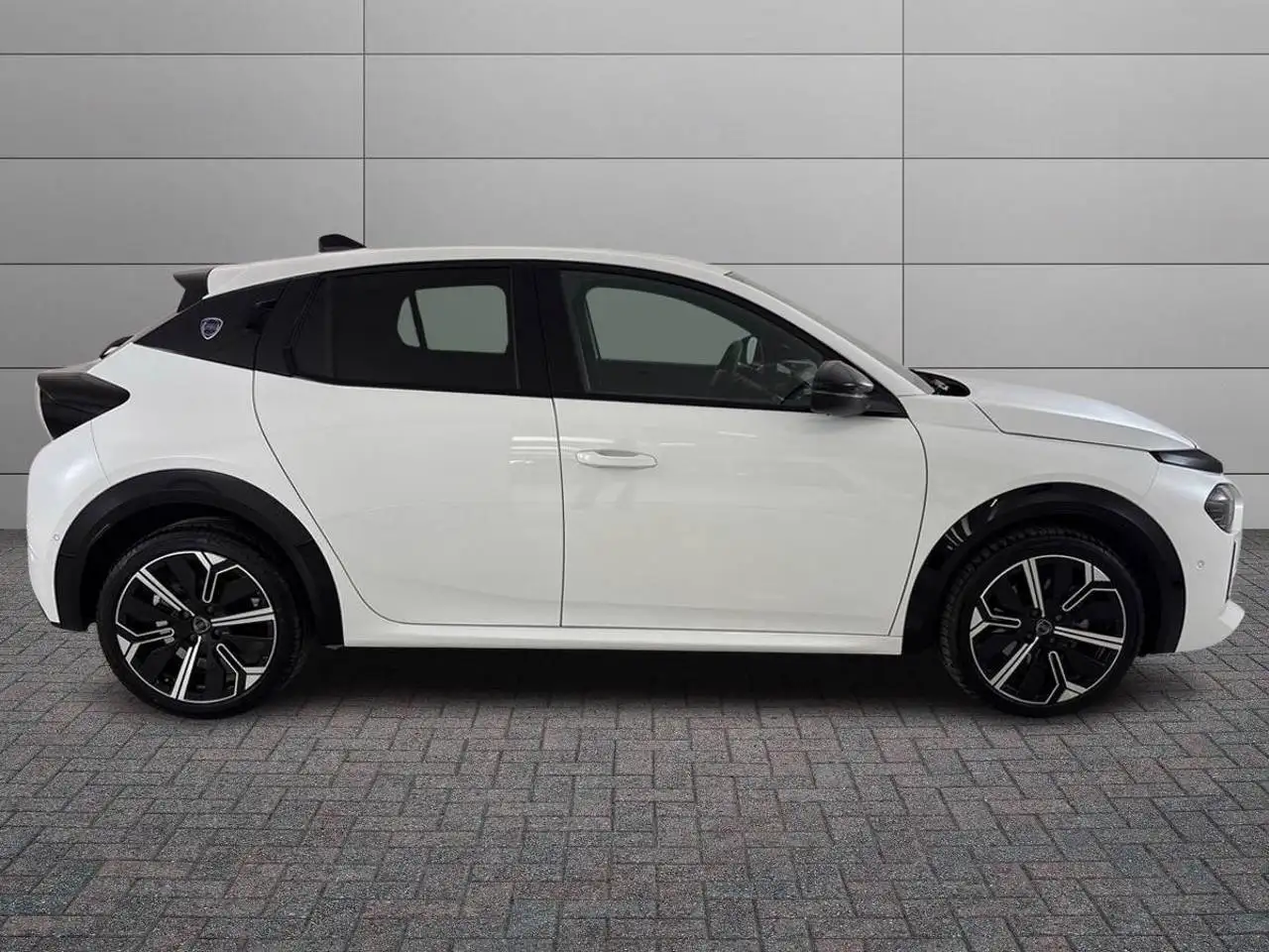 Lancia Ypsilon 2025